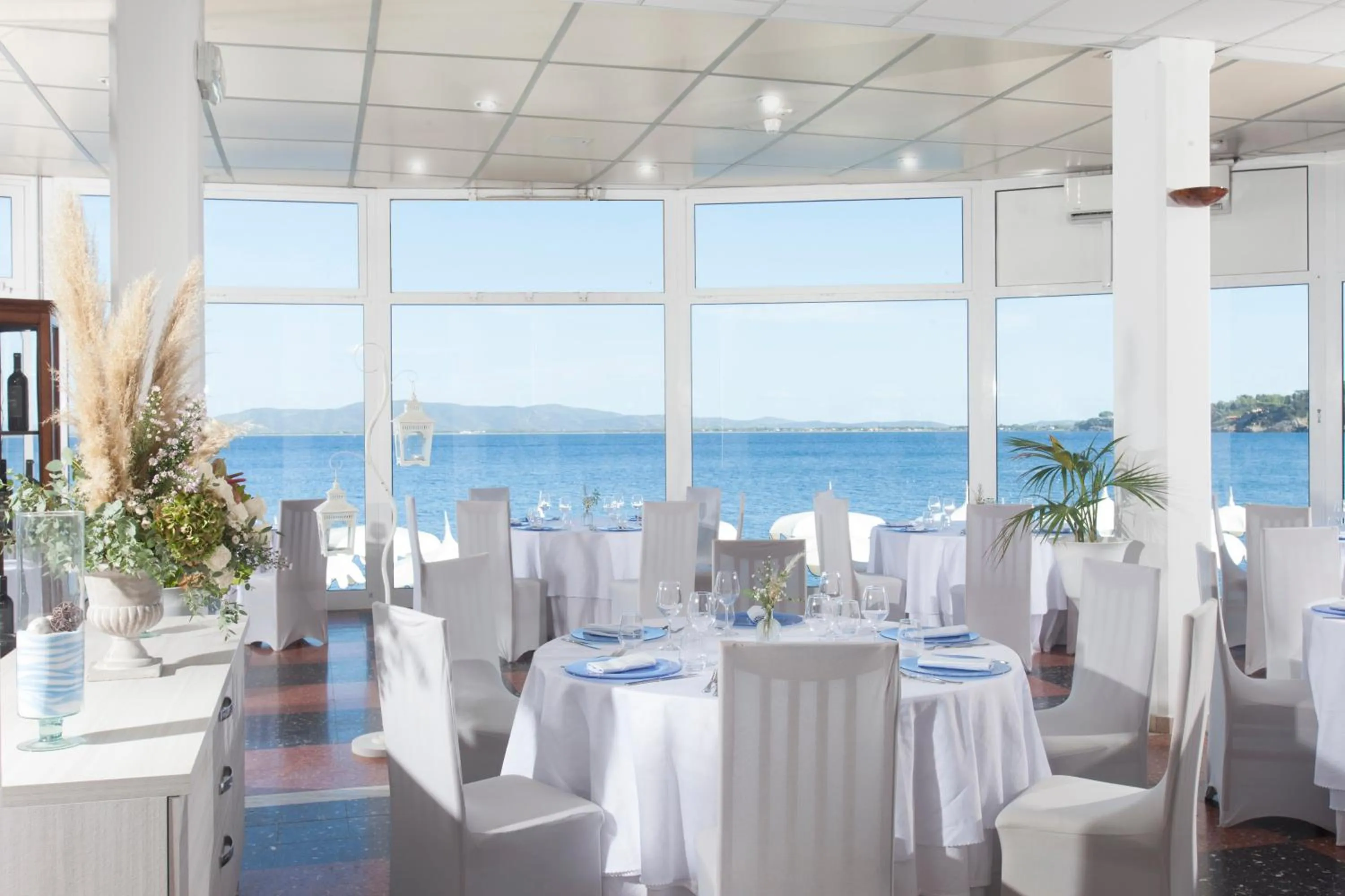 Restaurant/places to eat in Hotel La Caletta