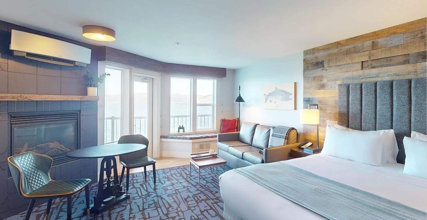 Bed in Cannery Pier Hotel & Spa