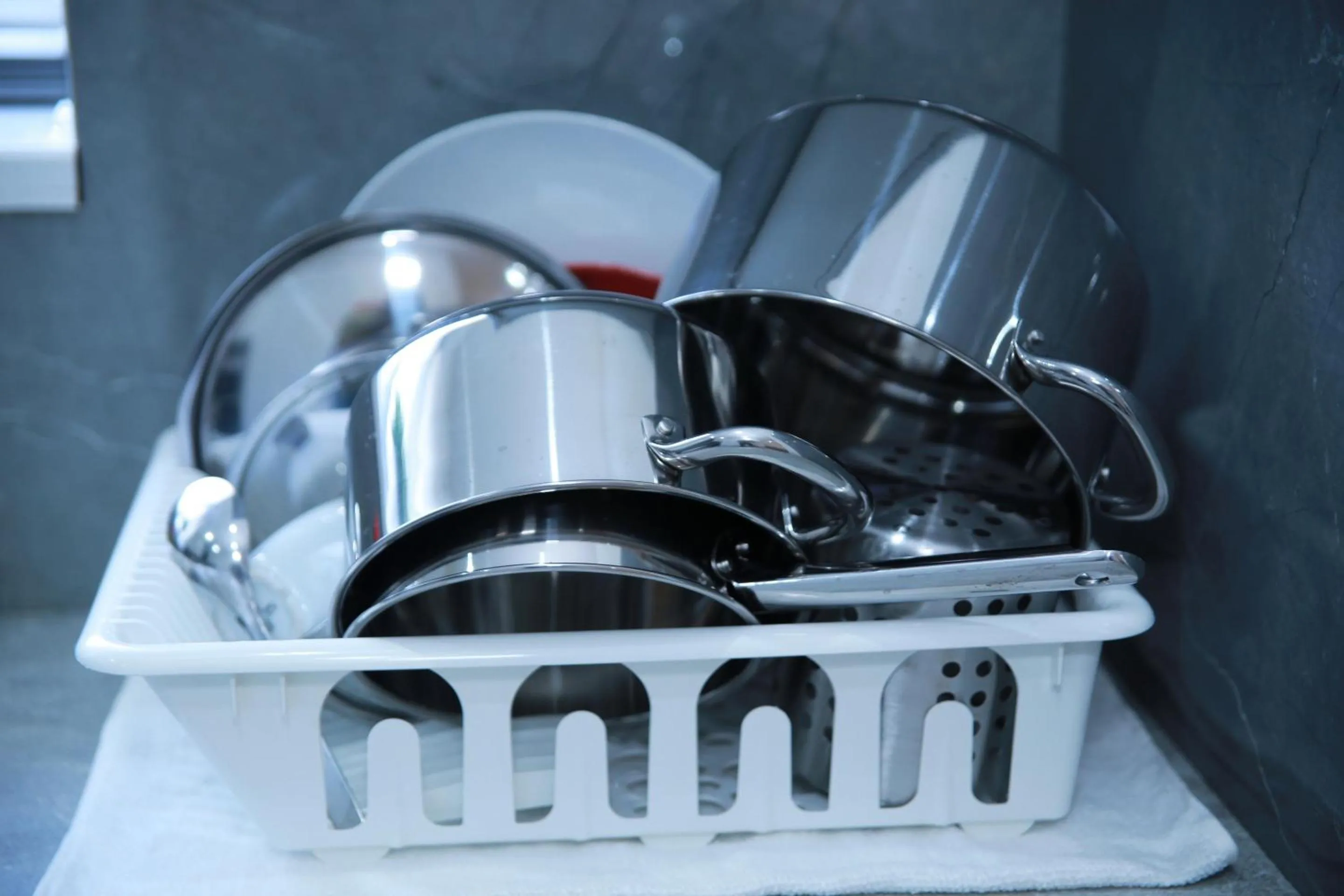 Kitchen or kitchenette in South Harrow Apartment