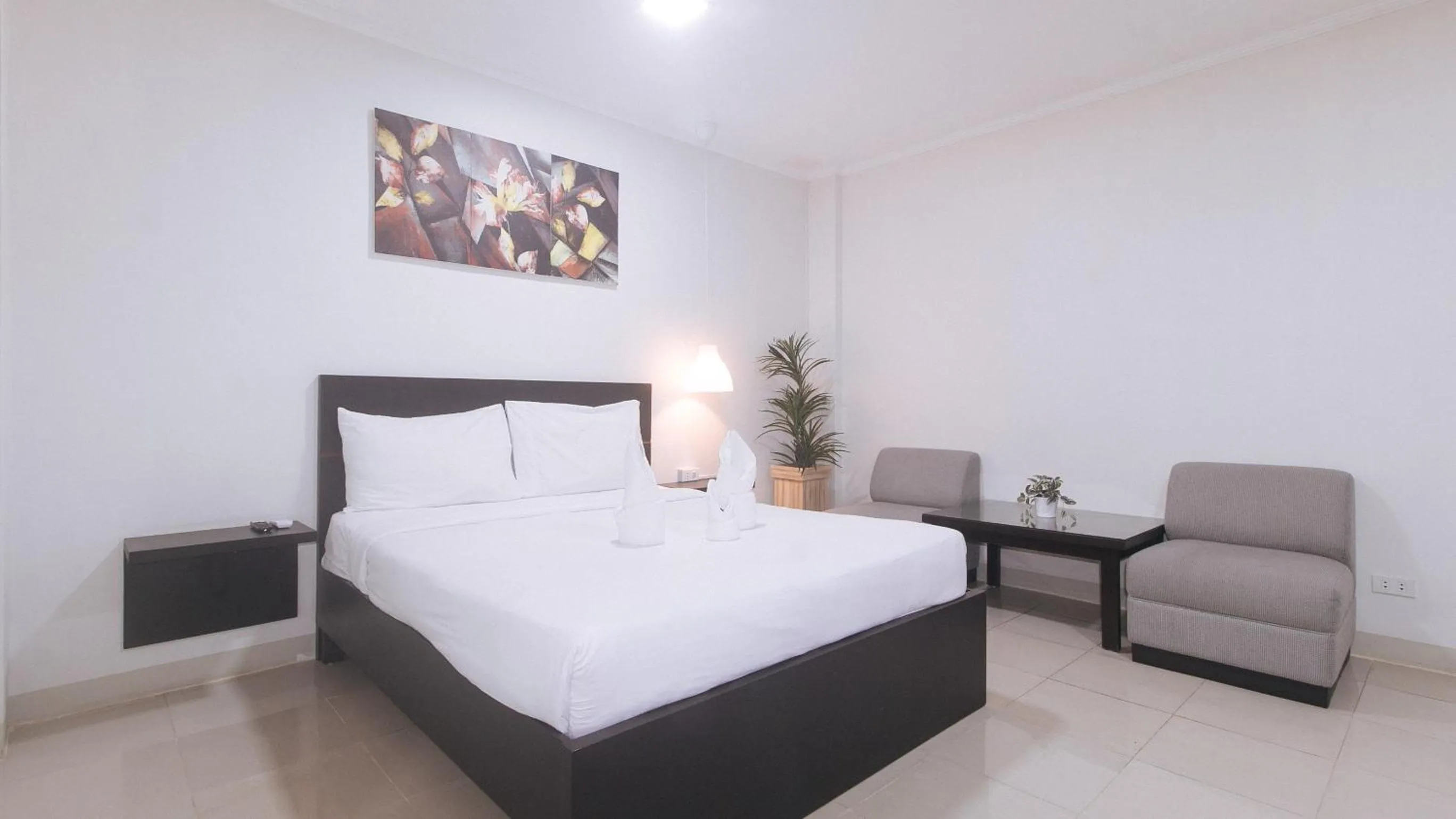 Bed in UrbanView at Evangelista Street Makati