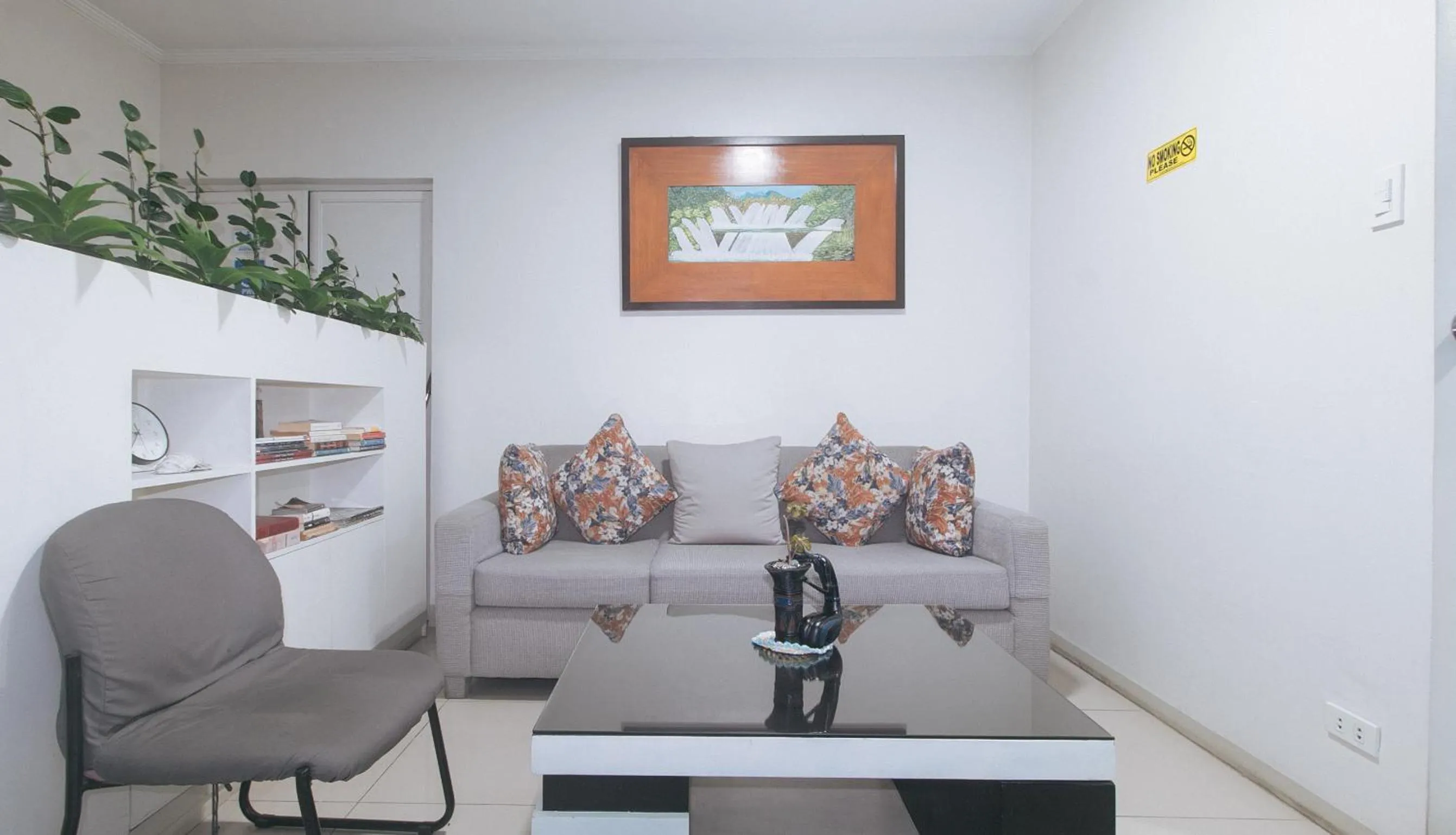 Lobby or reception in UrbanView at Evangelista Street Makati