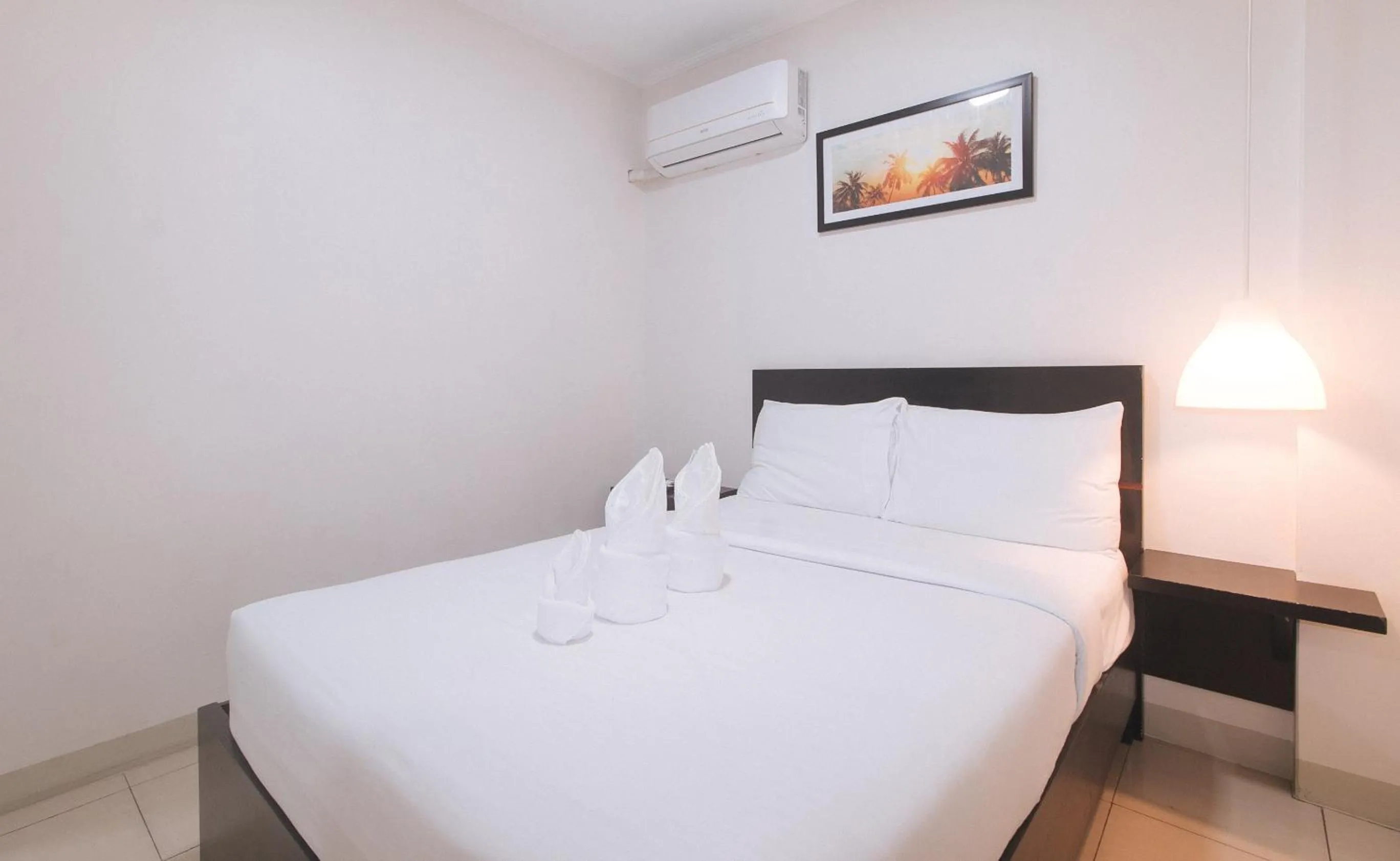 Bed in UrbanView at Evangelista Street Makati