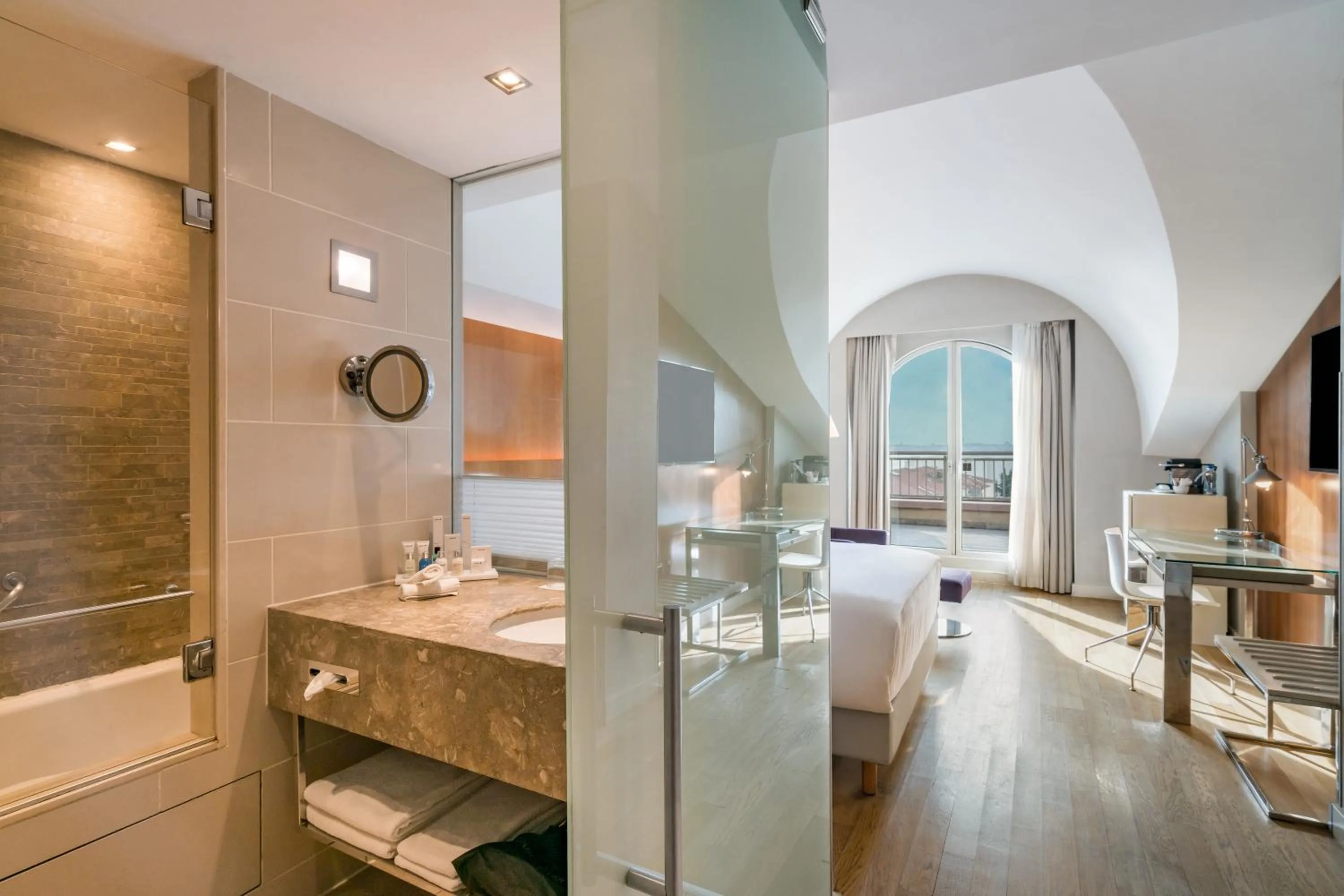 Bathroom in Radisson Blu Bosphorus Hotel