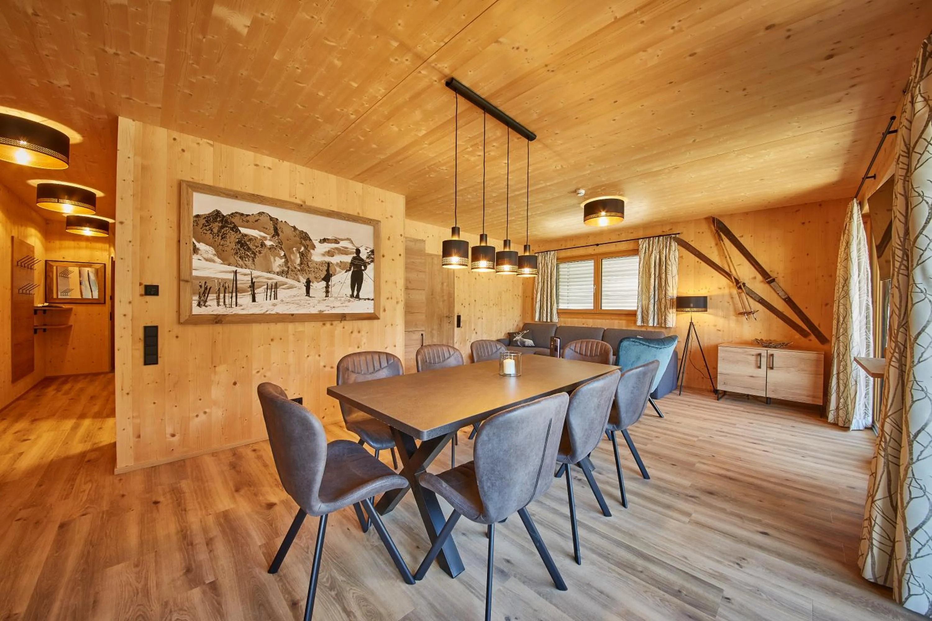 Dining area in AlpenParks Chalet & Apartment Steve Lodge Viehhofen