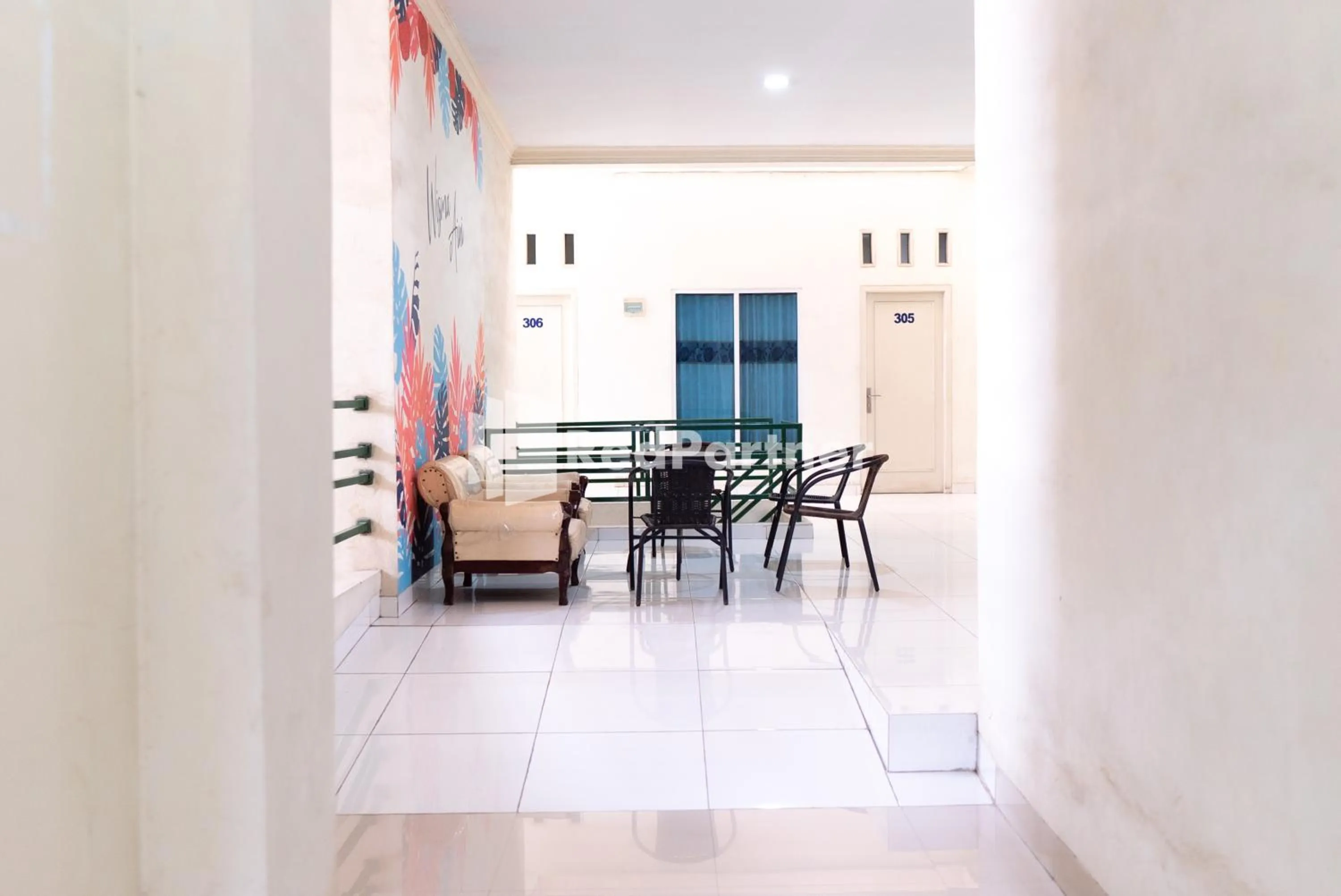 Living room in Wisma Aini Syariah Lampung Mitra RedDoorz