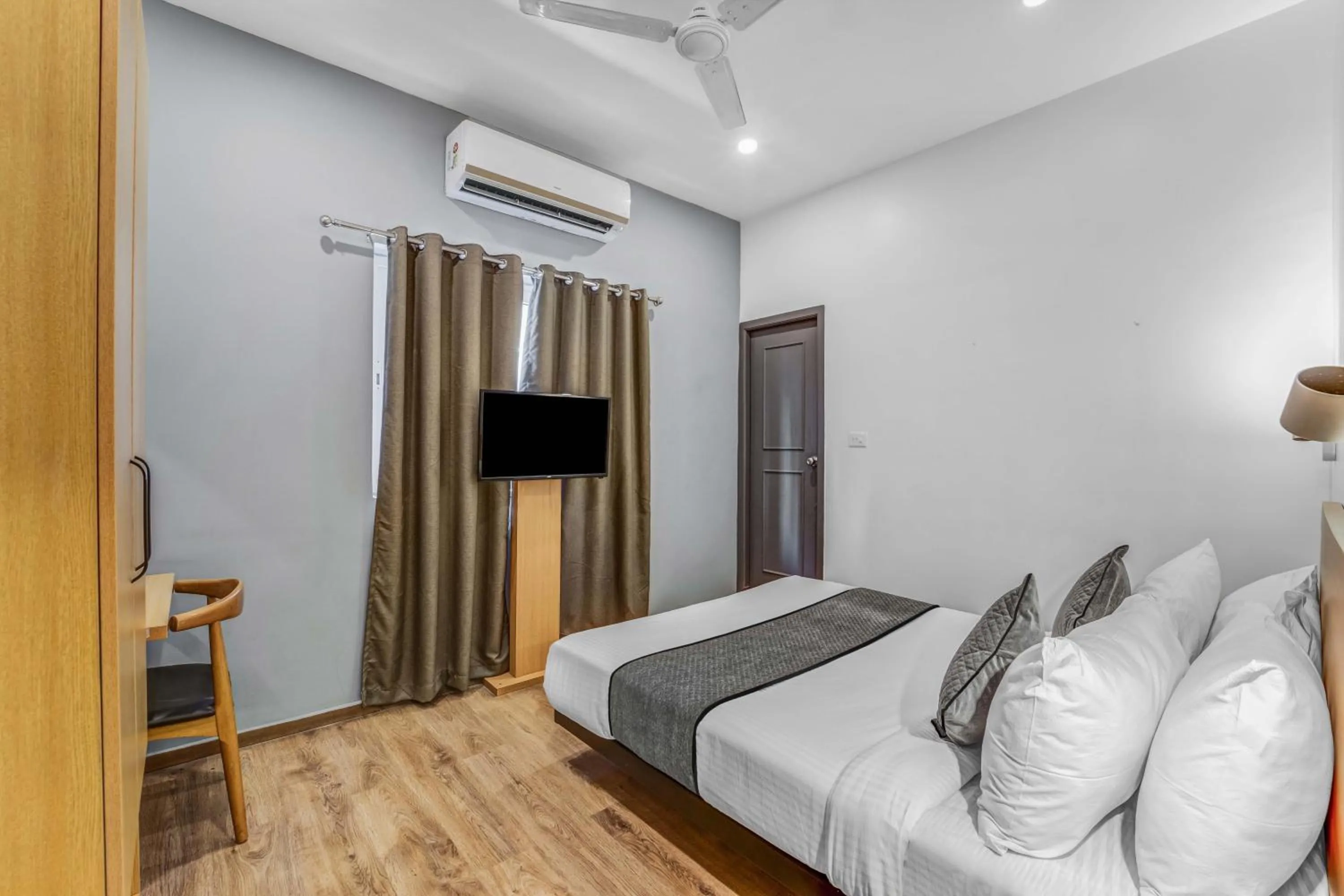 Bed in Rohaan Inn - UPAR Hotels Ashok Nagar