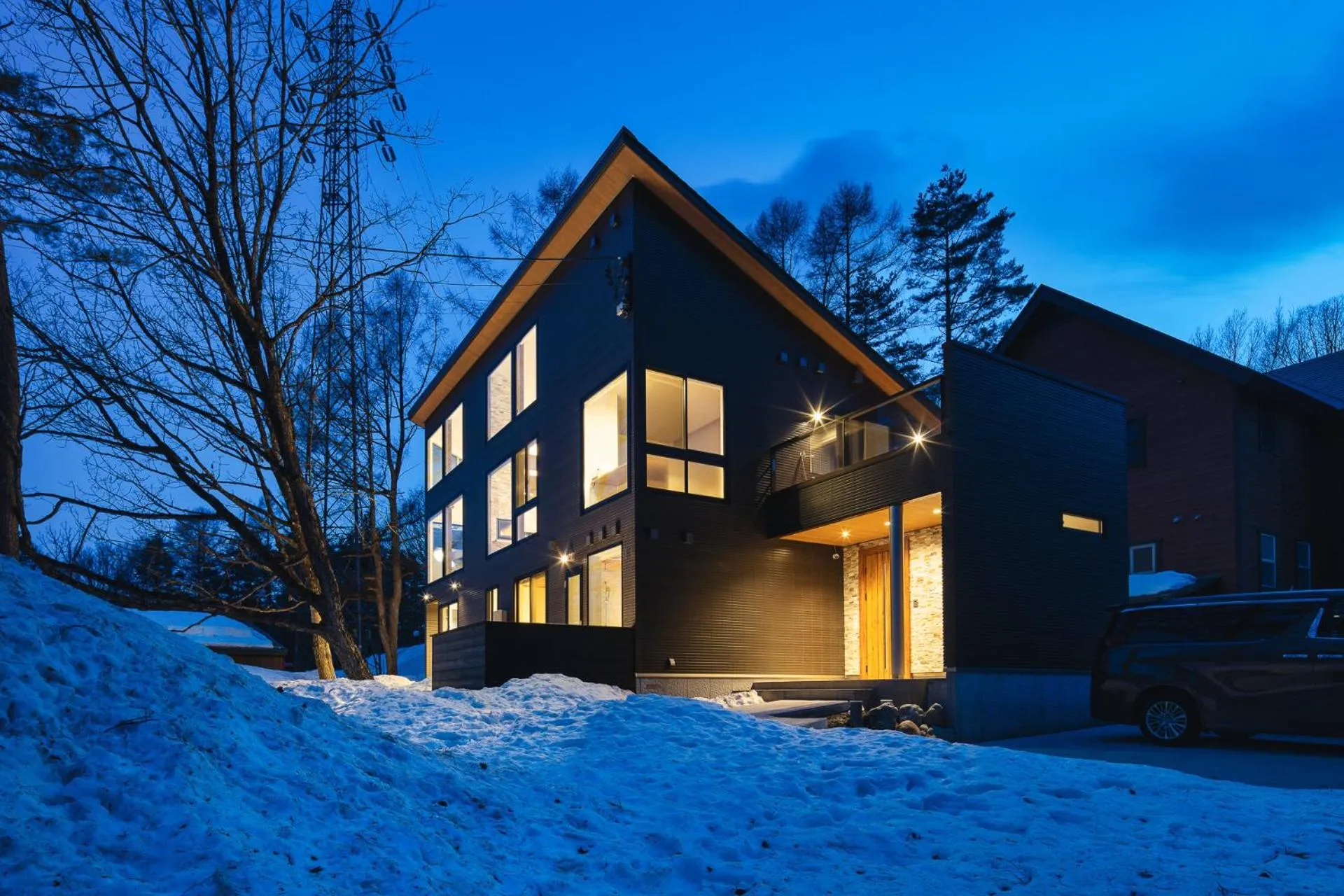 Property building in Silver Maple Chalet by Hakuba White Fox Company