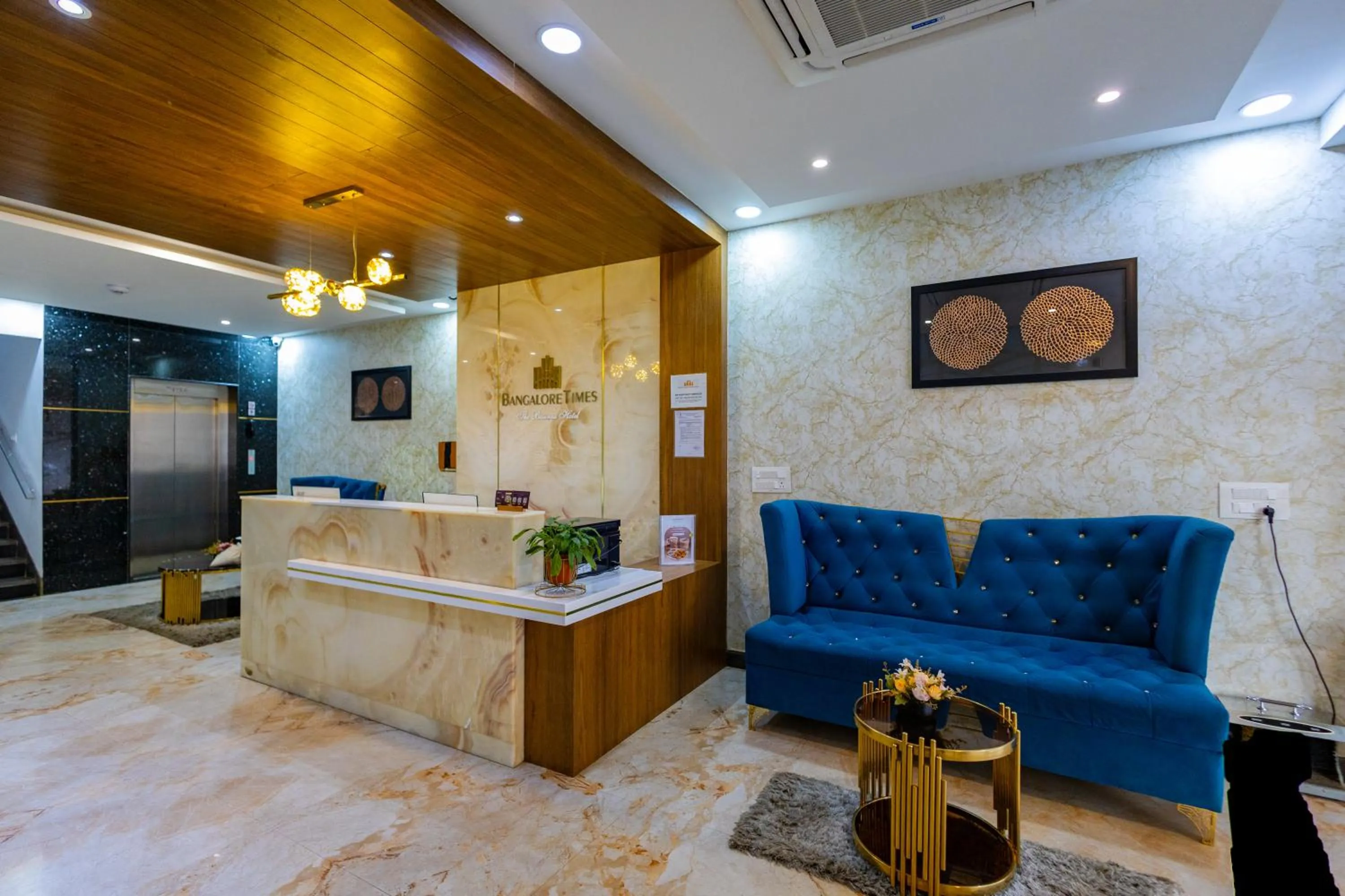 Lobby or reception in Bangalore Times by Alaya Stays
