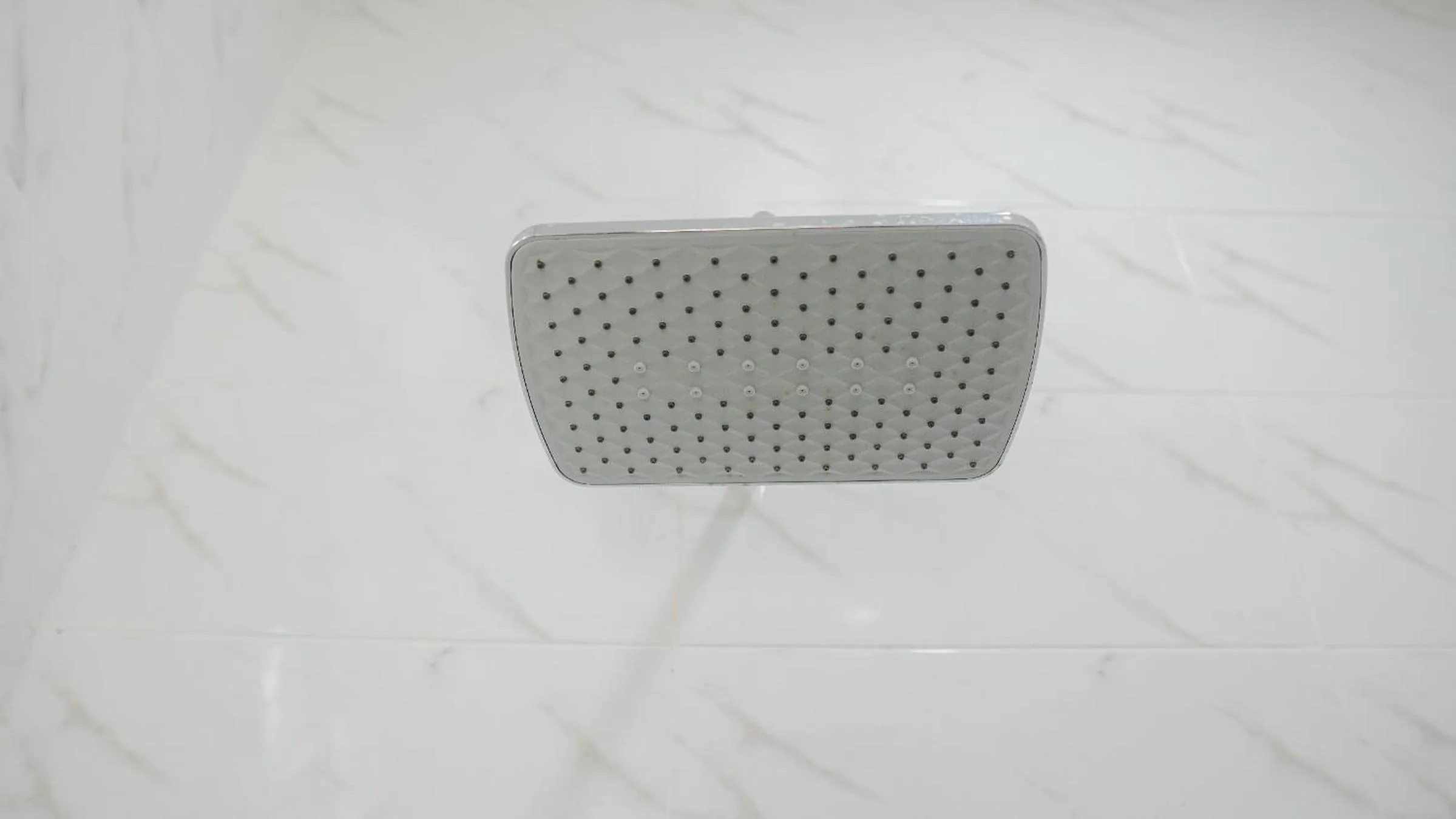 Shower in Sitiinggil Guest House Syariah