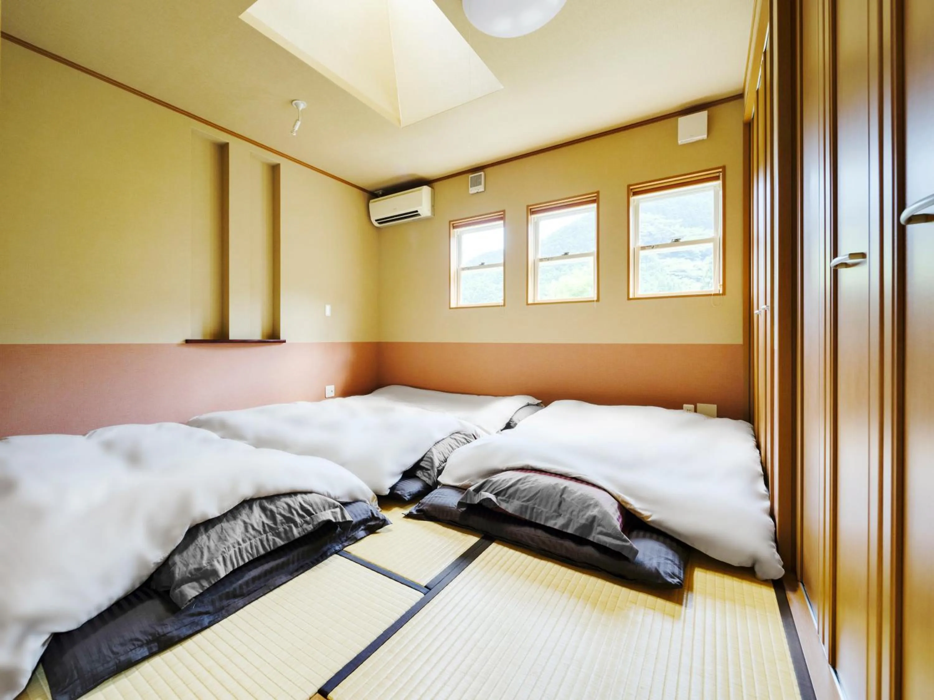 Bedroom, Bed in AsoSweet