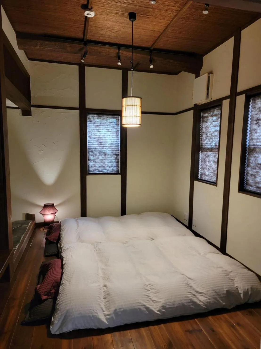 Photo of the whole room, Bed in AsoSweet
