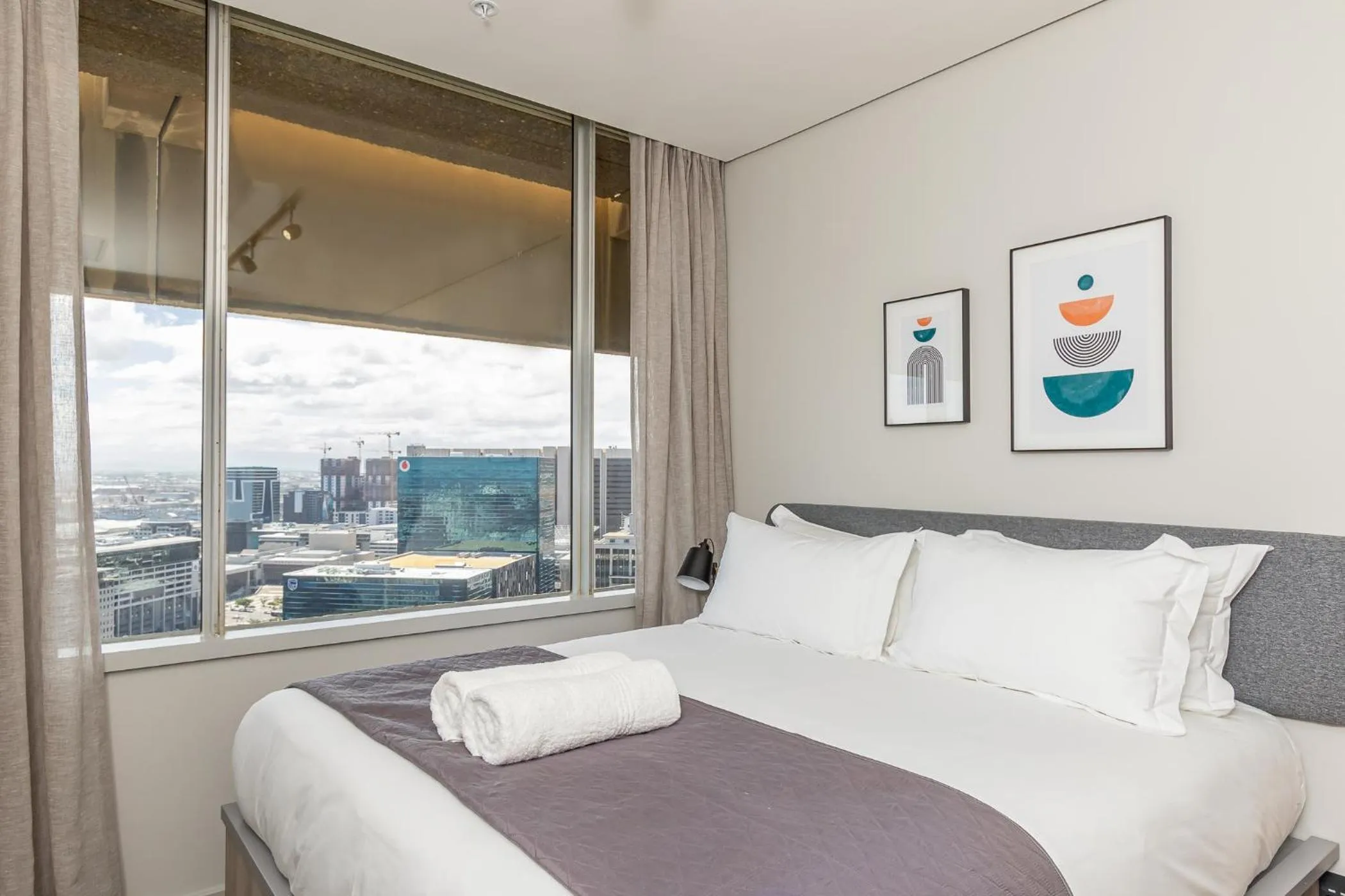 Bed in One Thibault Hotel by ITC Hospitality