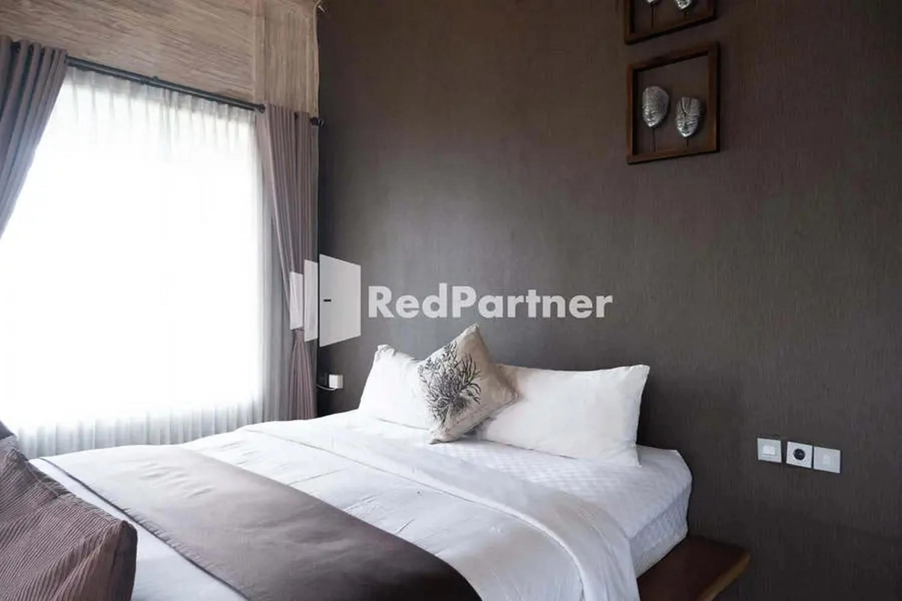 Bedroom, Bed in Sawah Joglo Boutique Villa Mitra RedDoorz