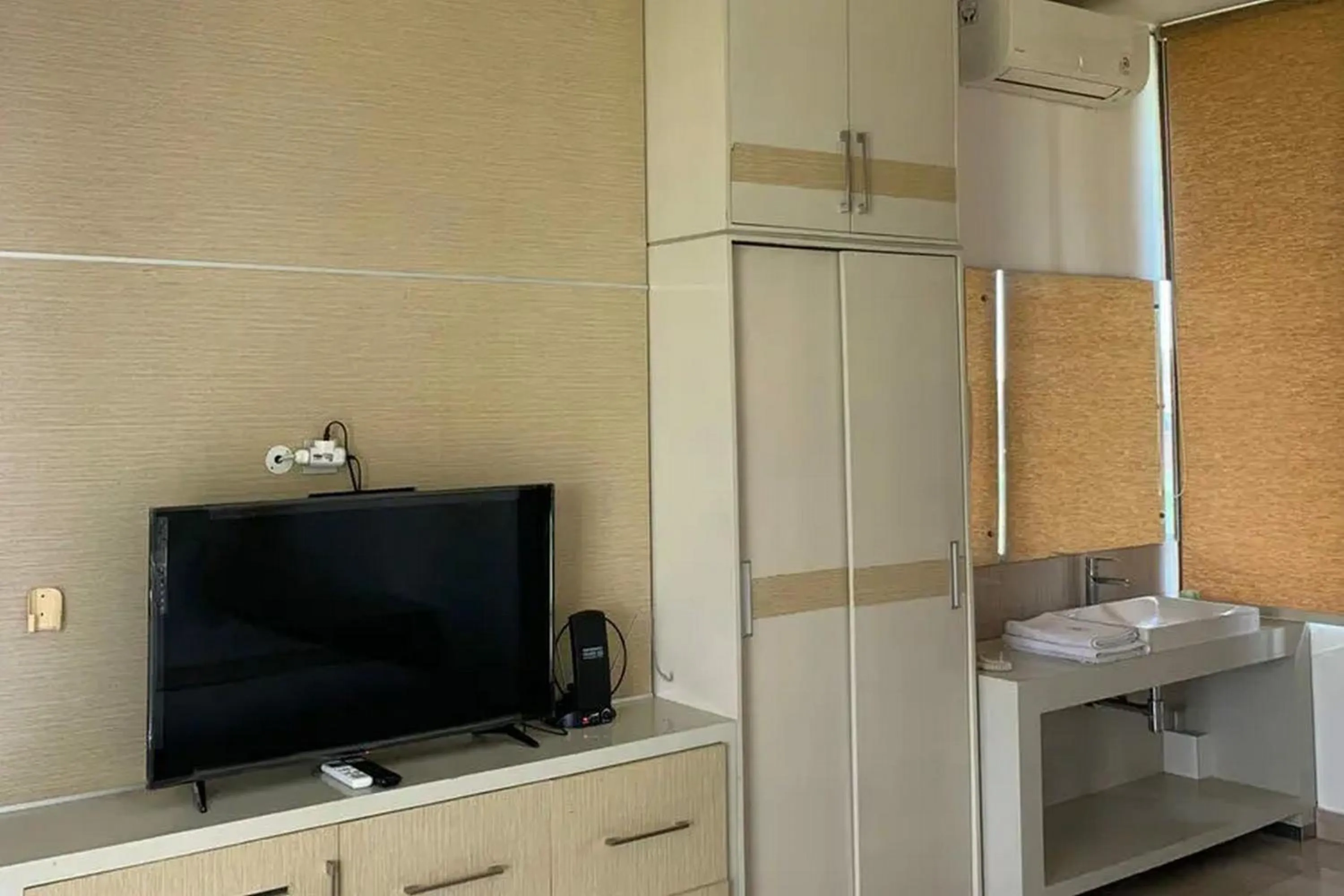 TV and multimedia in Sawah Joglo Boutique Villa Mitra RedDoorz