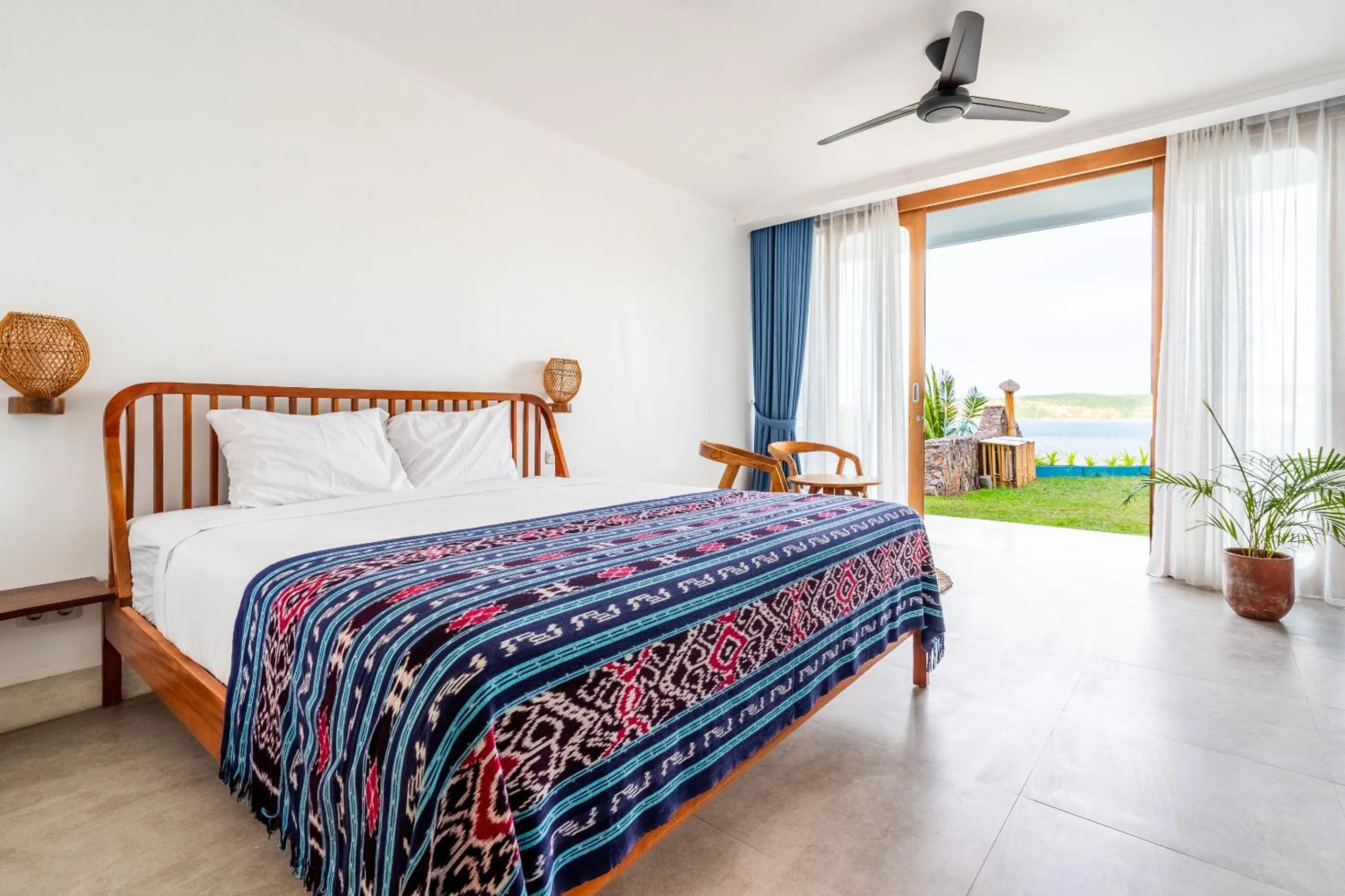 Bed in Inlight Lombok Beach Hotel