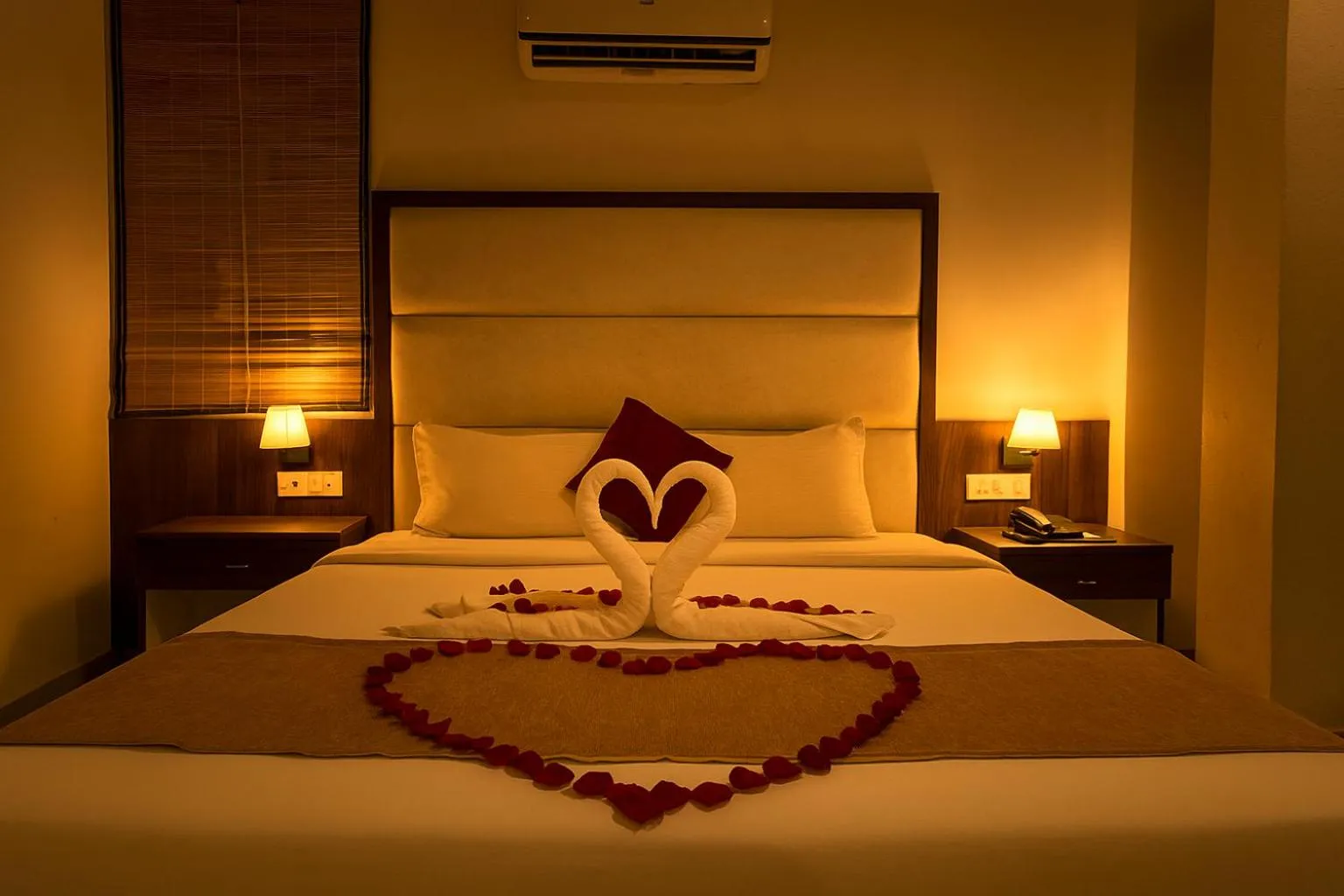 Bed in Hotel Cordelia Inn - Swimming Pool & Spa