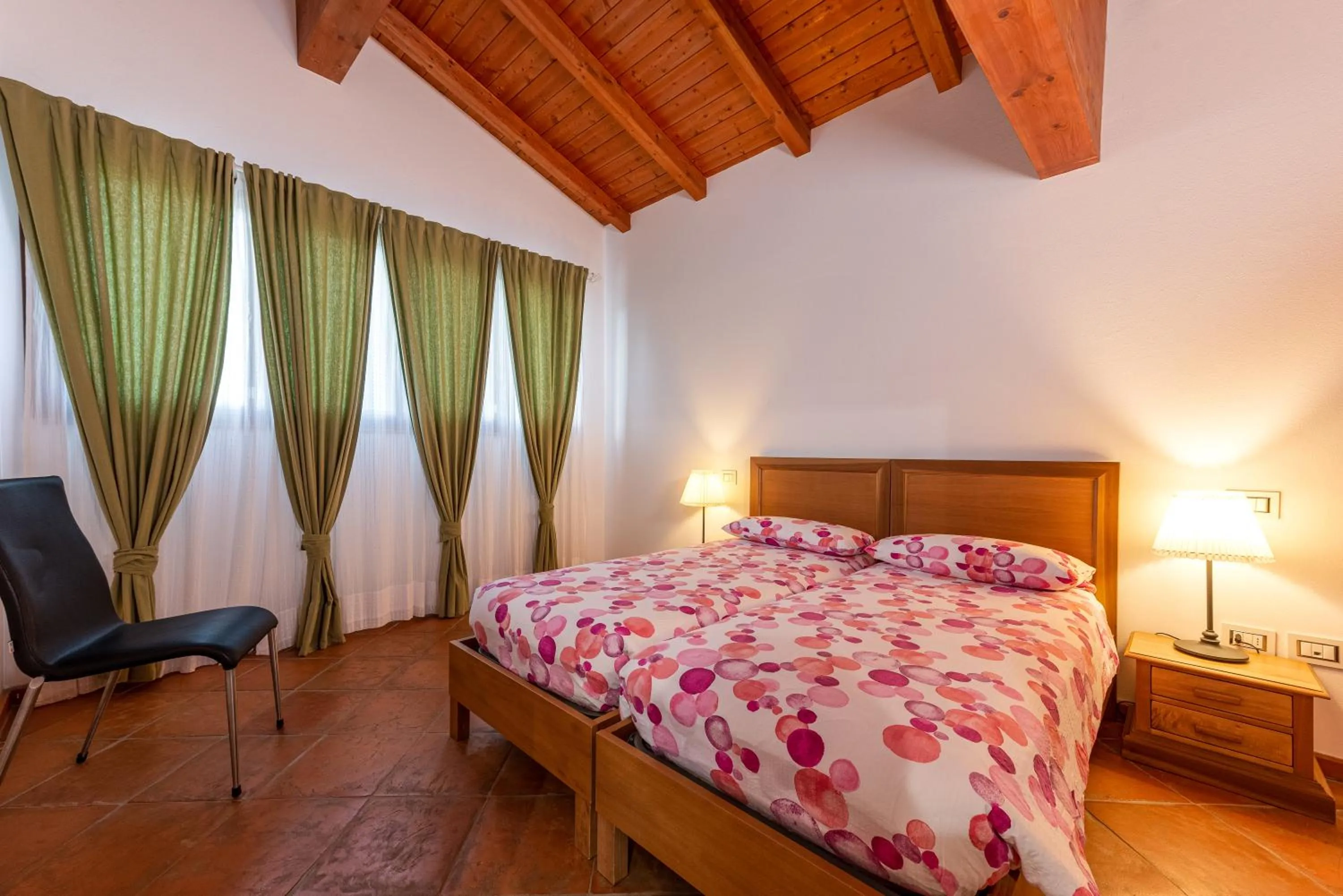 Bedroom, Bed in Massa Vecchia