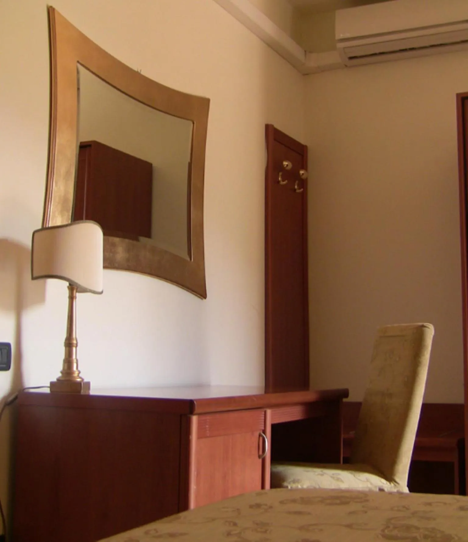 Bed in Hotel Picchio