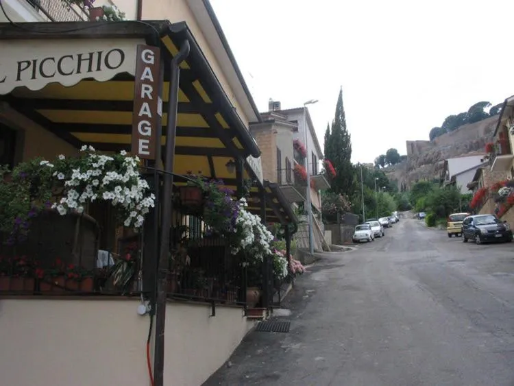 Facade/entrance in Hotel Picchio
