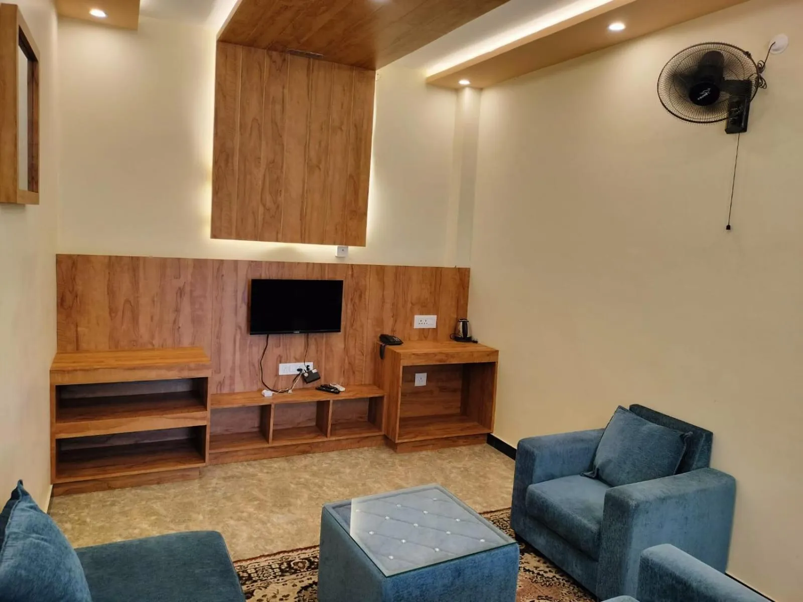 Communal lounge/ TV room in Orange Valley Plantation Holiday Coorg