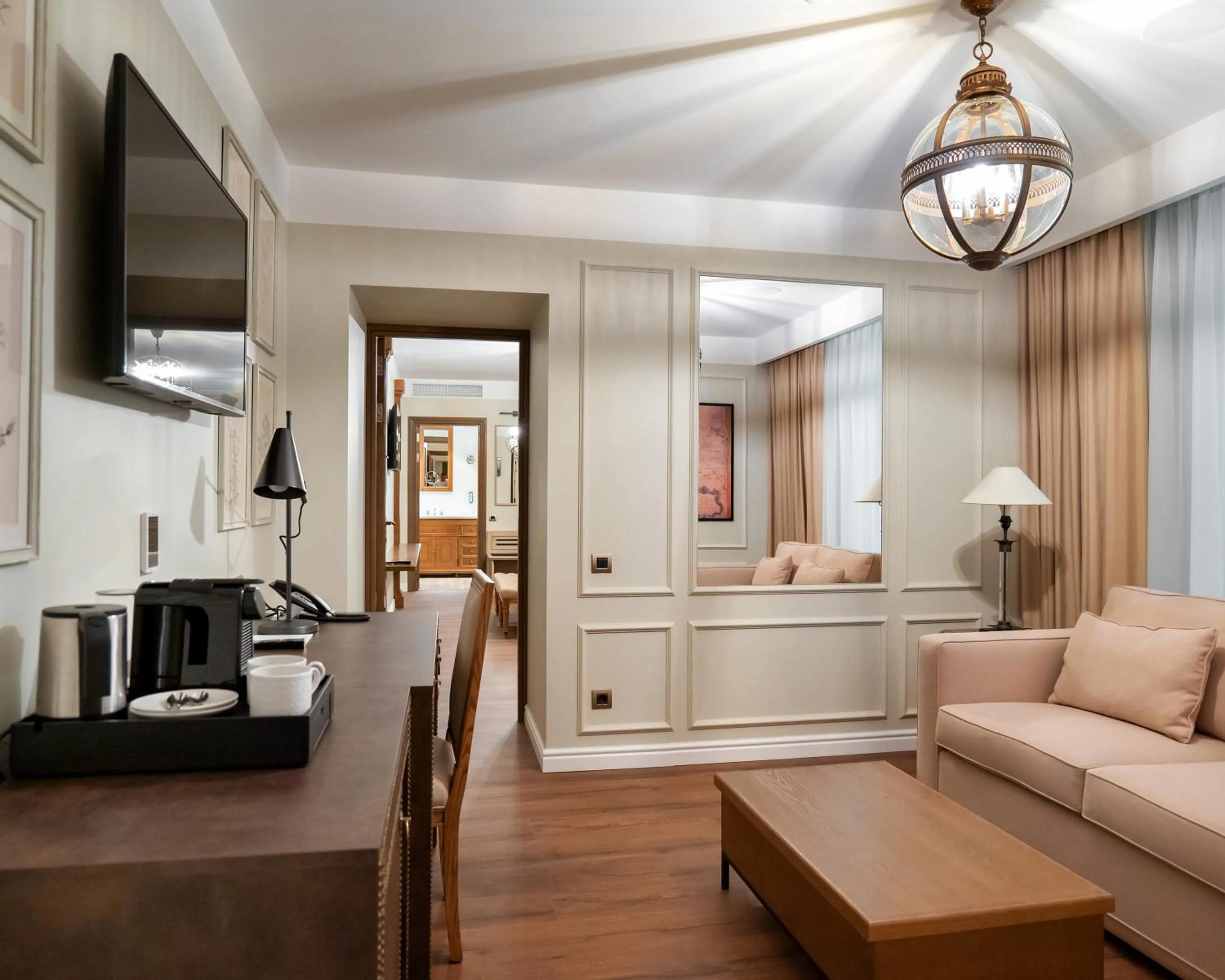 Bed in Best Western Plus Market Square Lviv