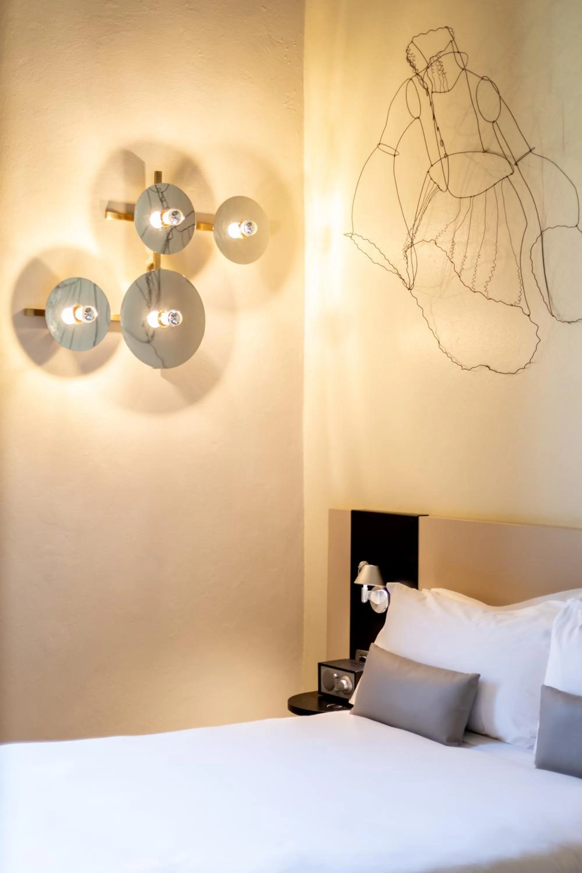 Decorative detail, Bed in I Portici Hotel Bologna