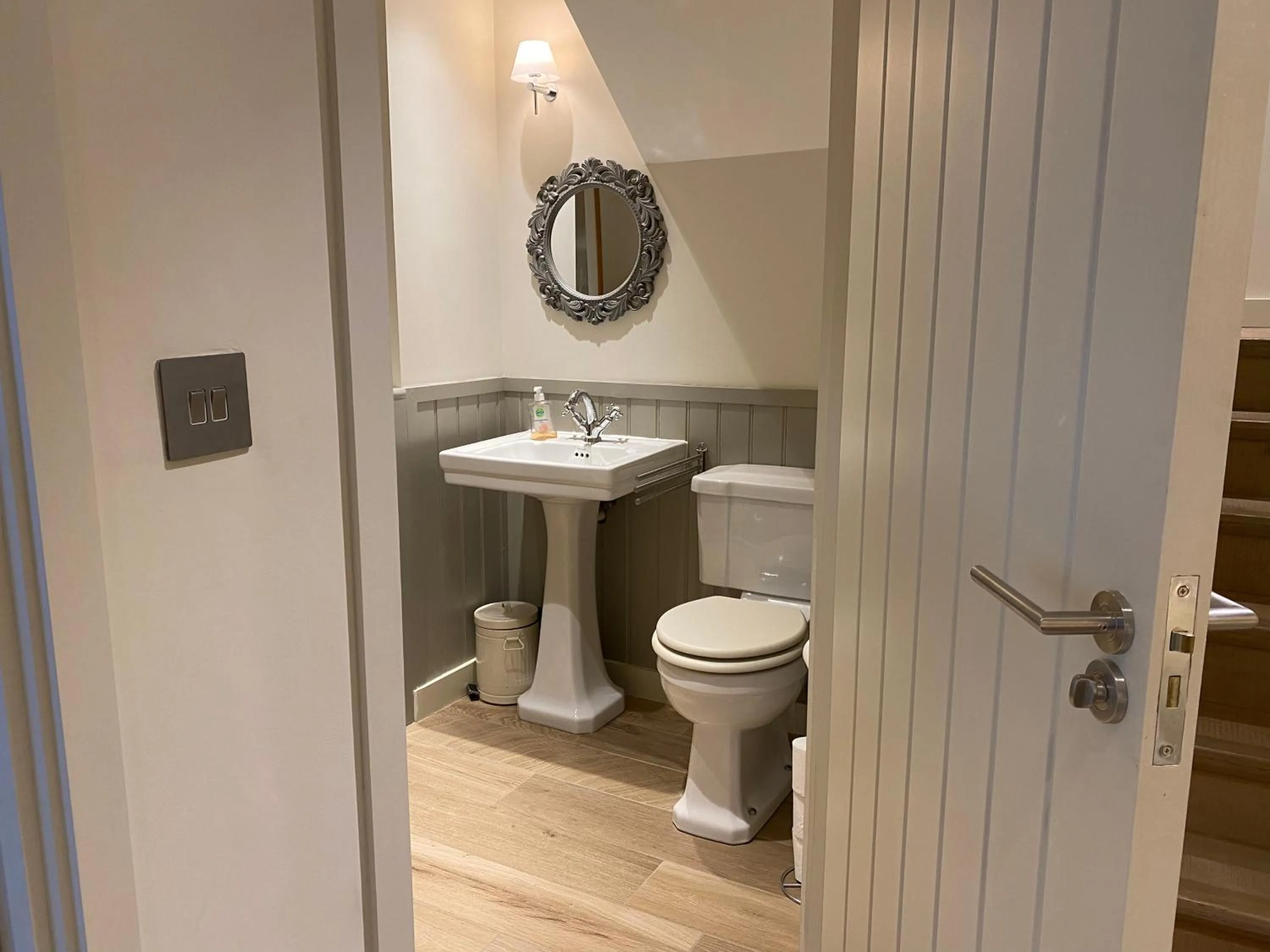 Other in Walcot Yard with parking, Bath Keys