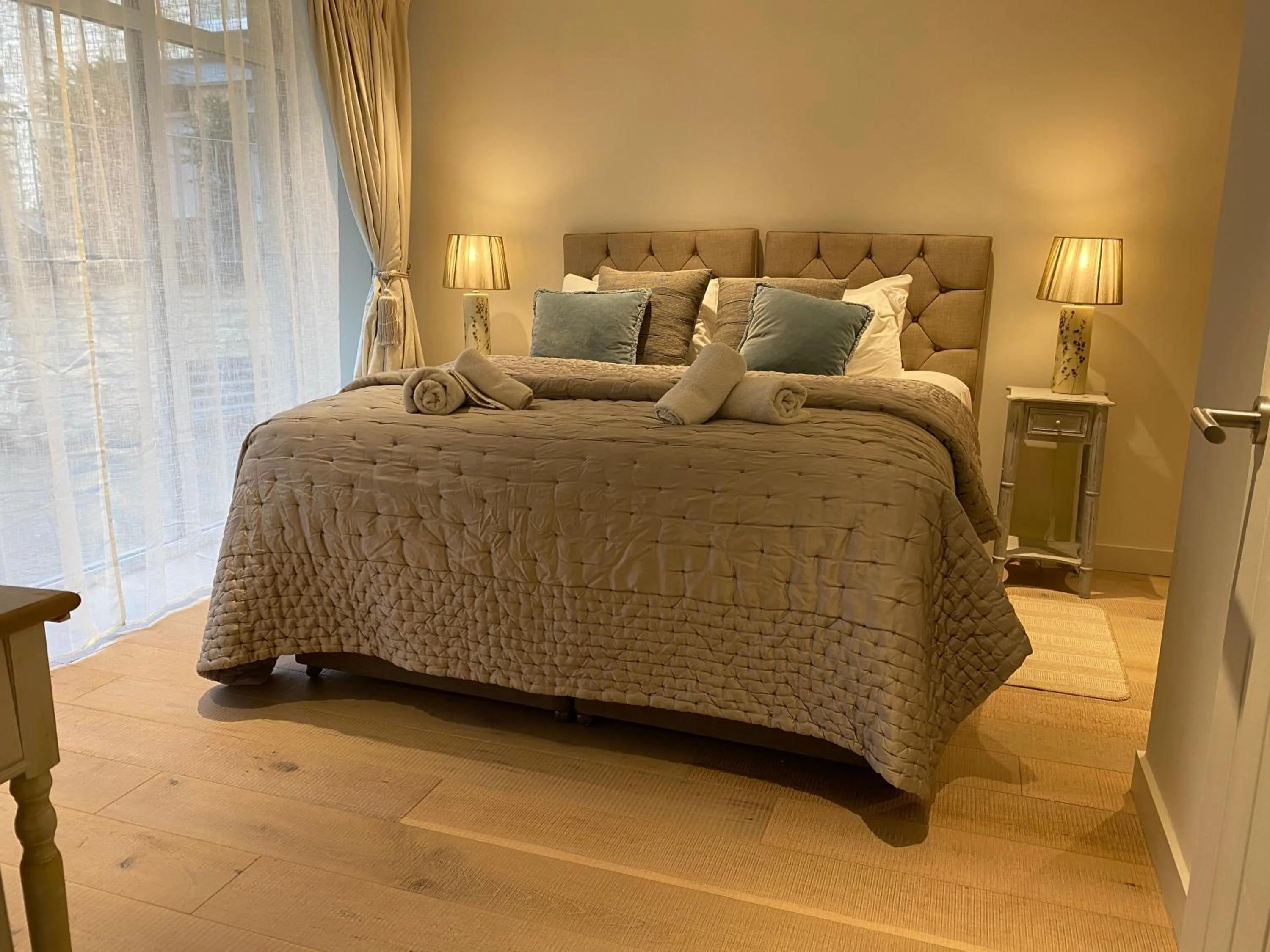 Bedroom, Bed in Walcot Yard with parking, Bath Keys