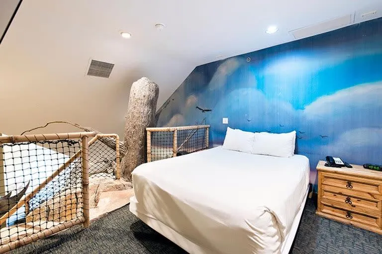 Bed in Chateau Avalon