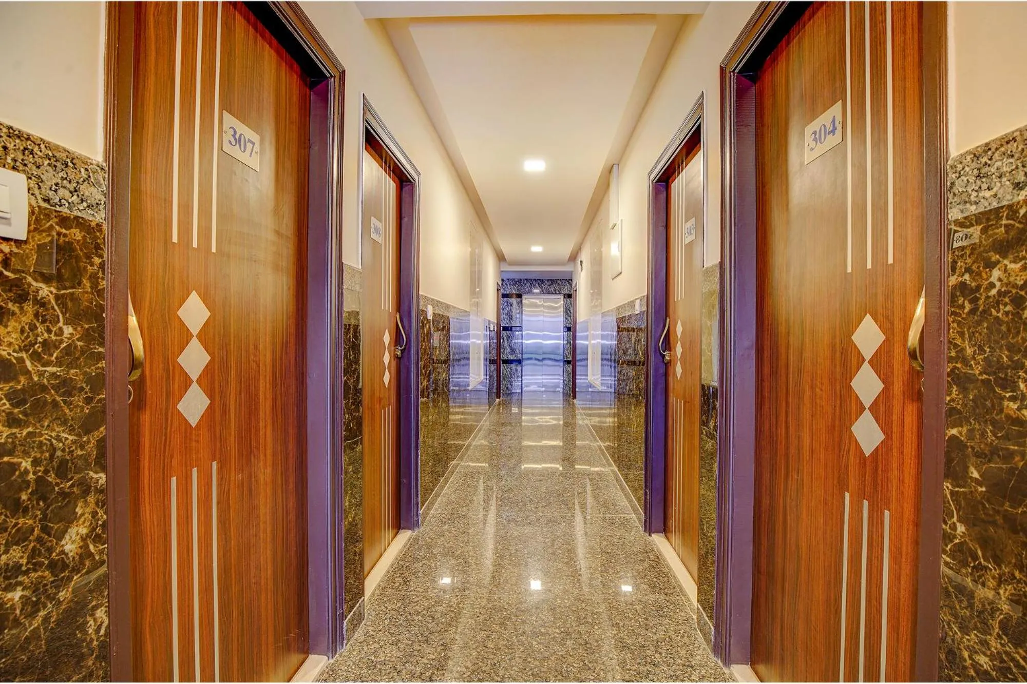 Lobby or reception in FabHotel Greenwood Xpress Inn - Nr Manipal Hospital