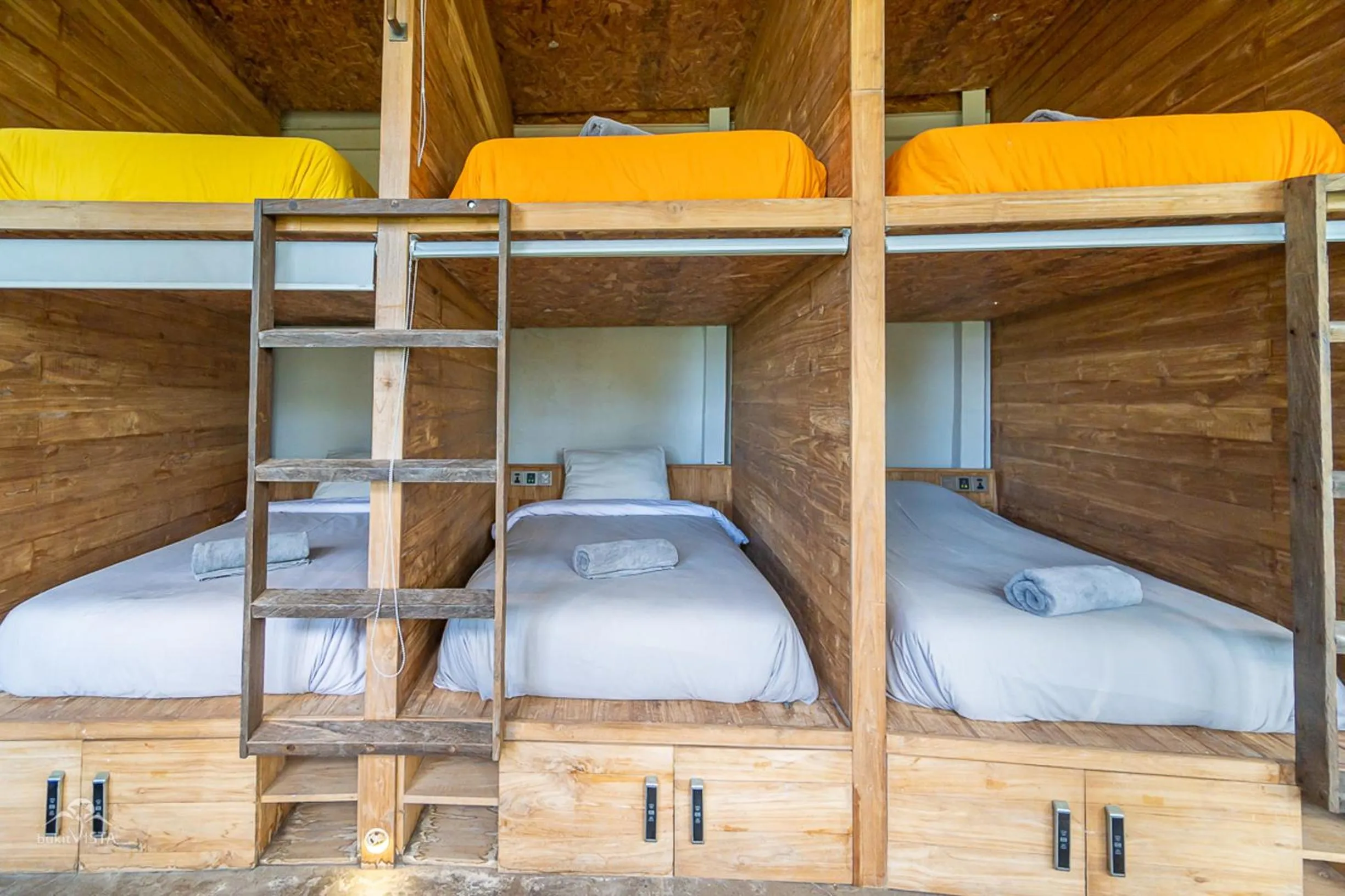 Bed in Bong Hostel Nusa Lembongan by Bukit Vista