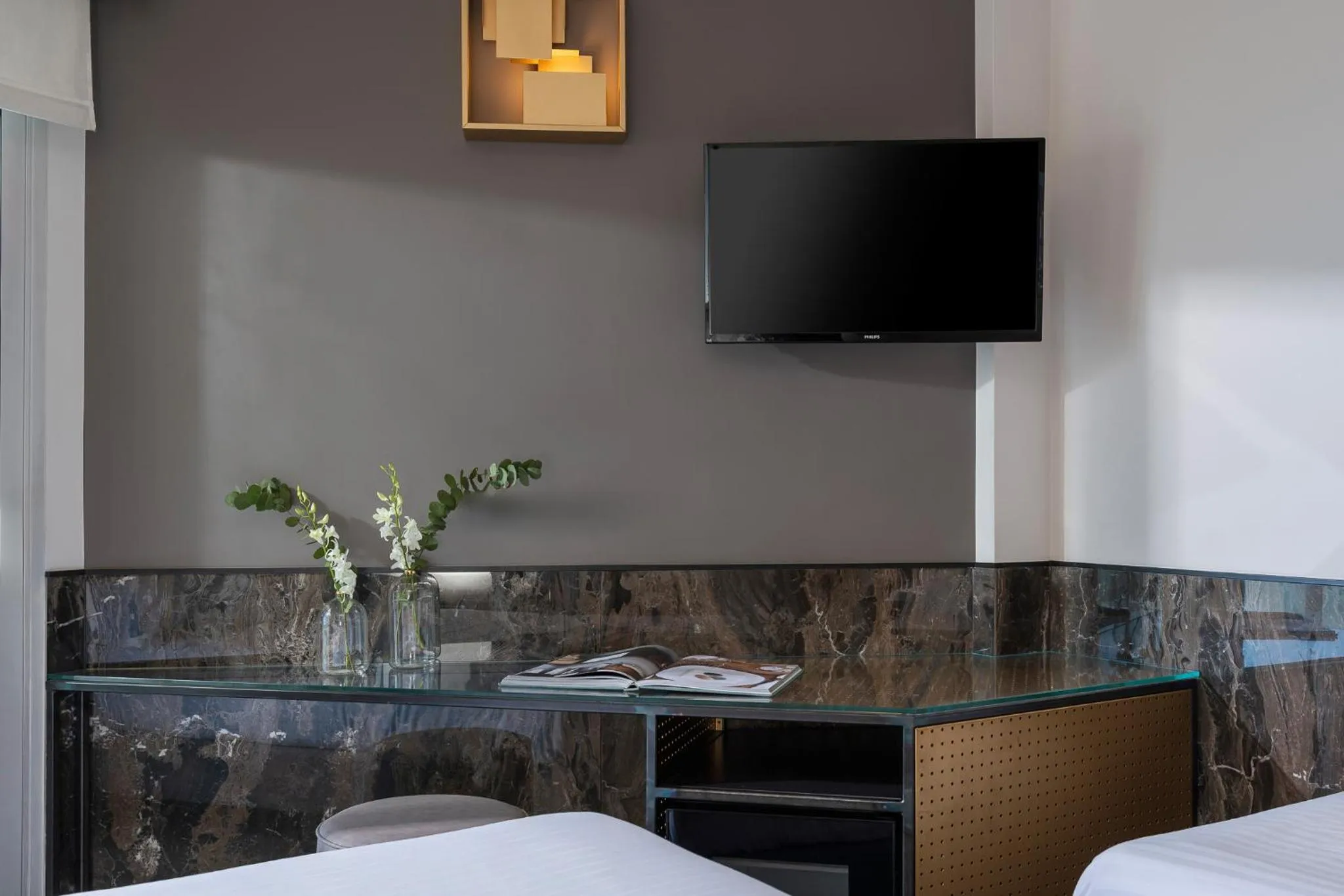 Bed in Hotel Michelangelo