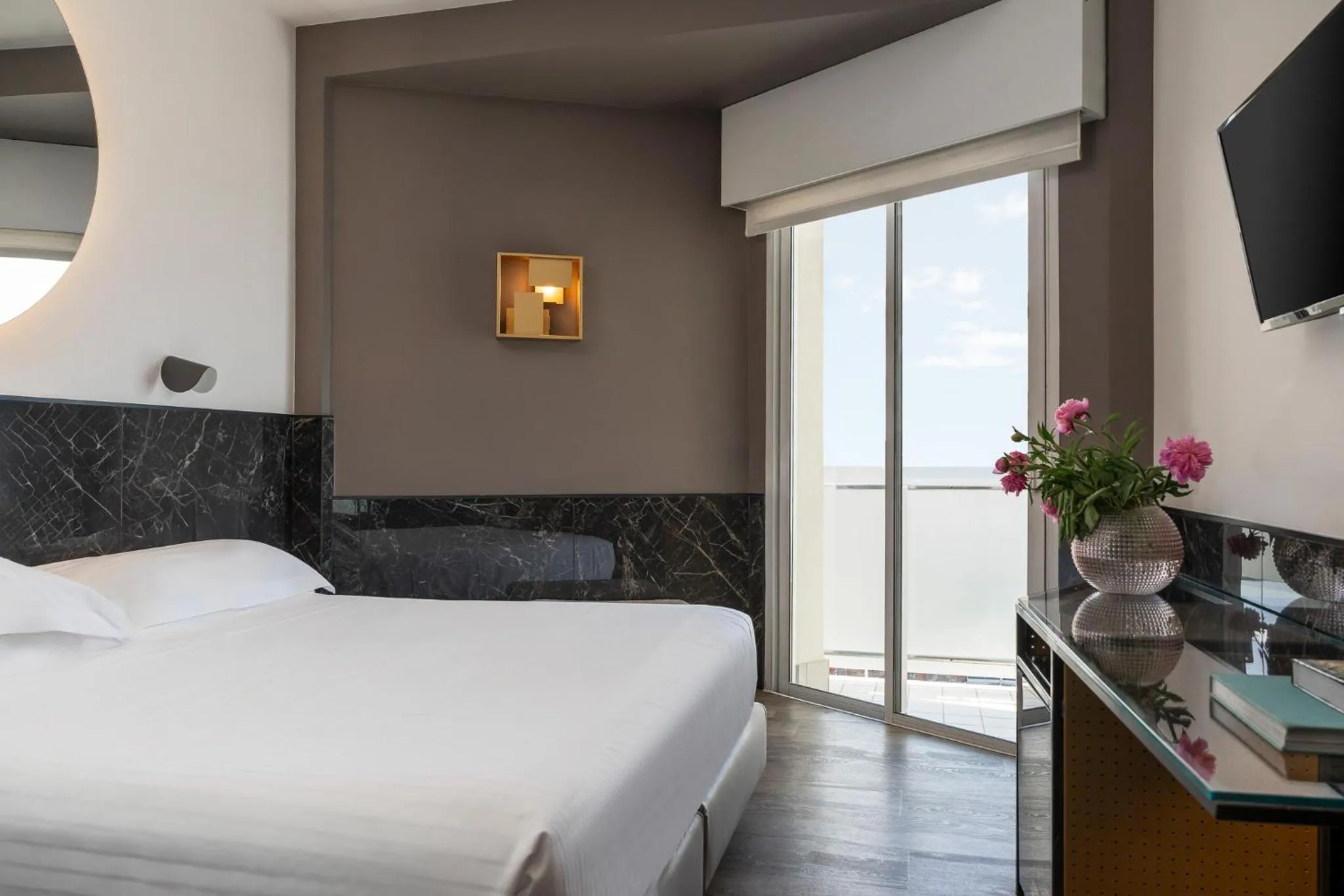 Bed in Hotel Michelangelo