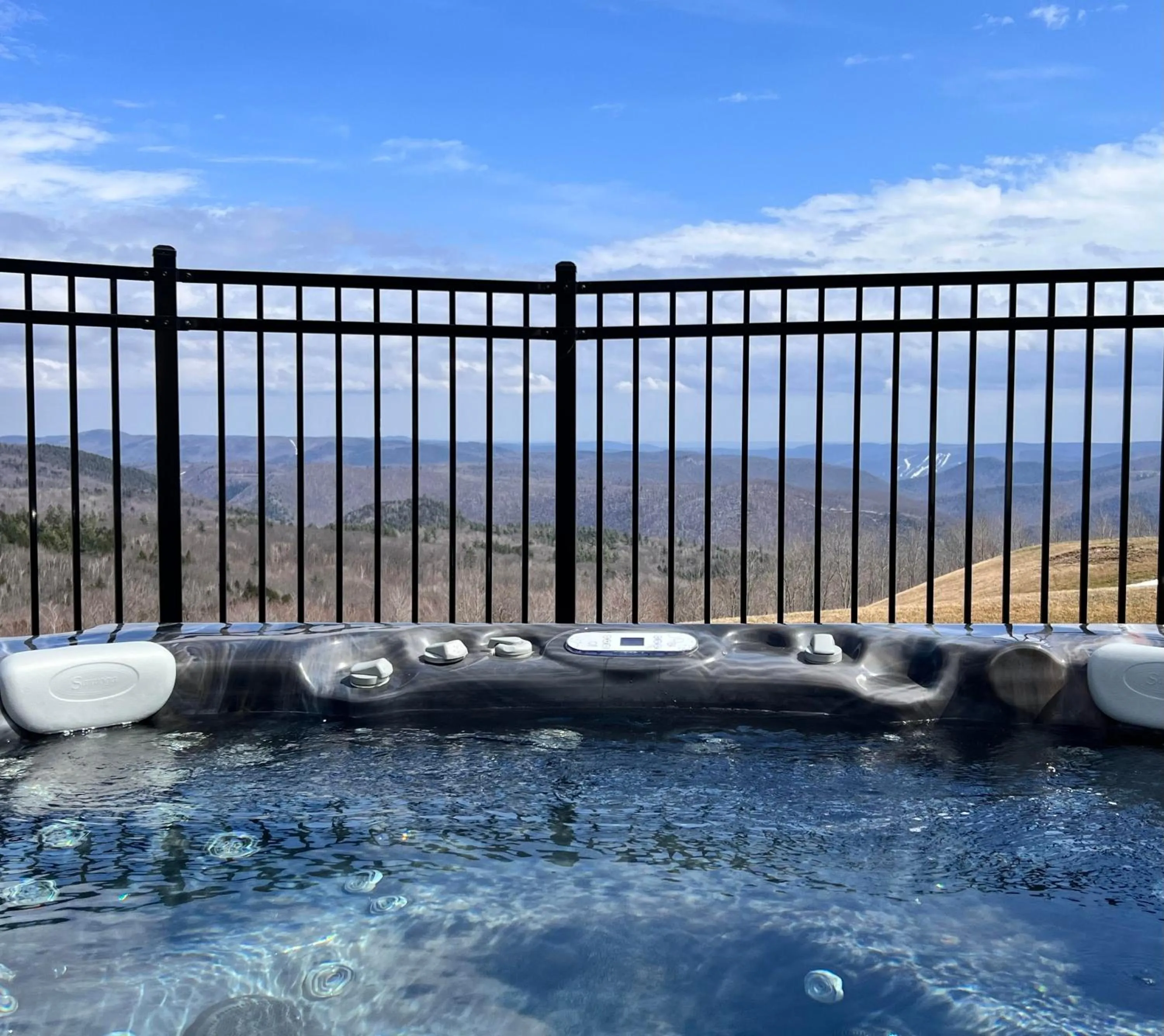 Hot Tub in Blue Vista Motor Lodge