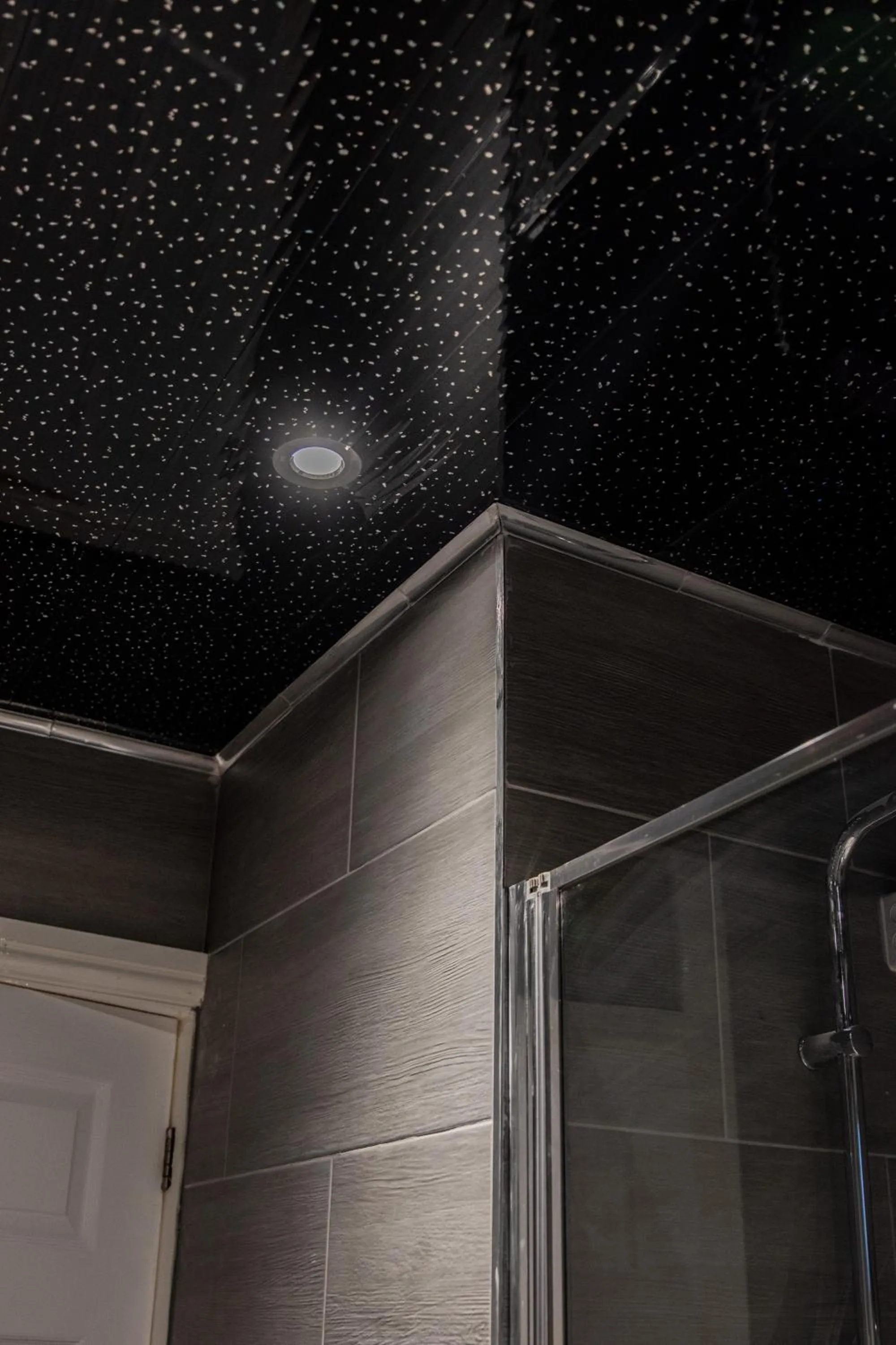 Bathroom in BV Comfy Spacious 3 Bedroom House At Tatton Street Manchester