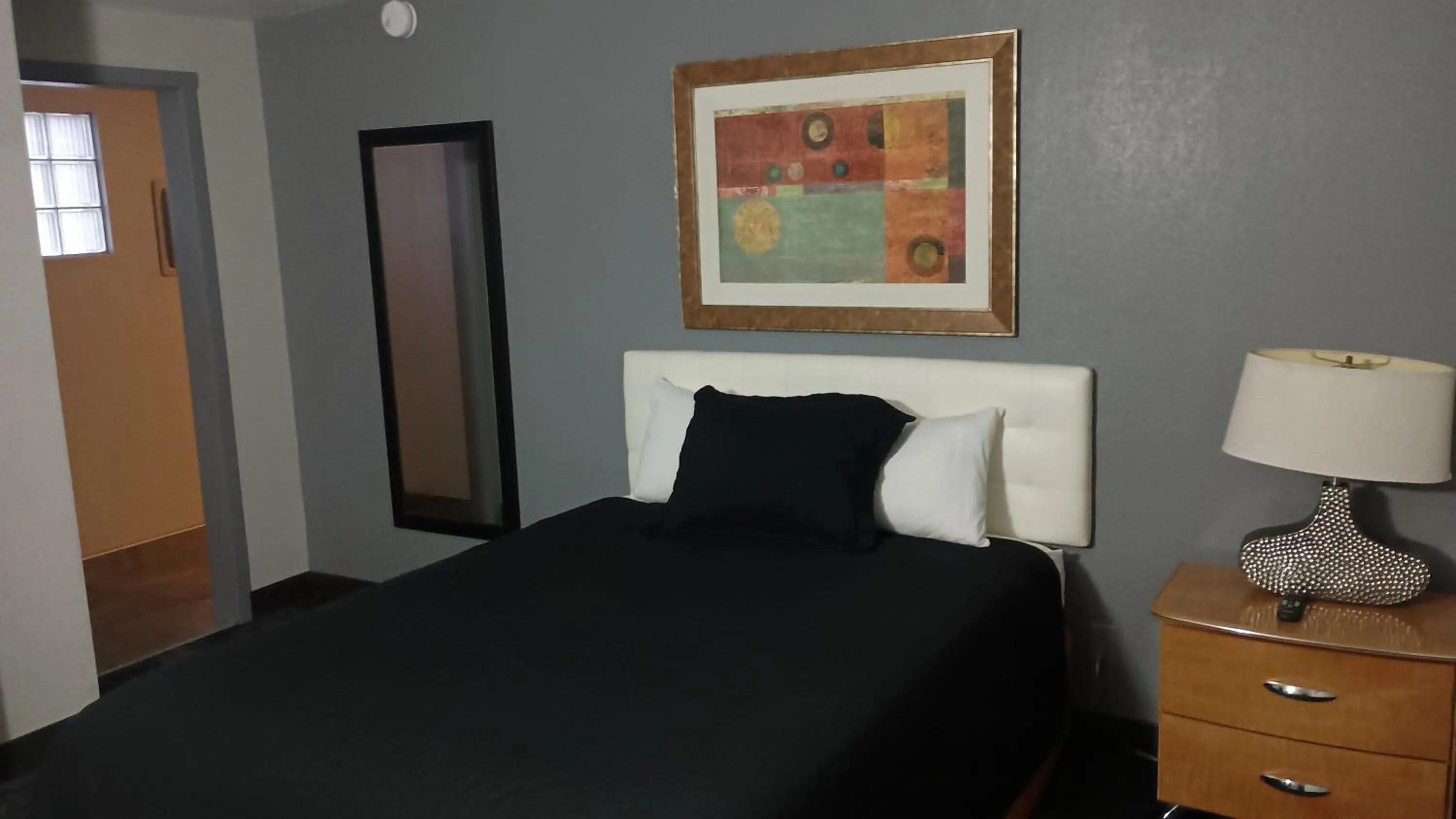 Bedroom, Bed in Econo Inn