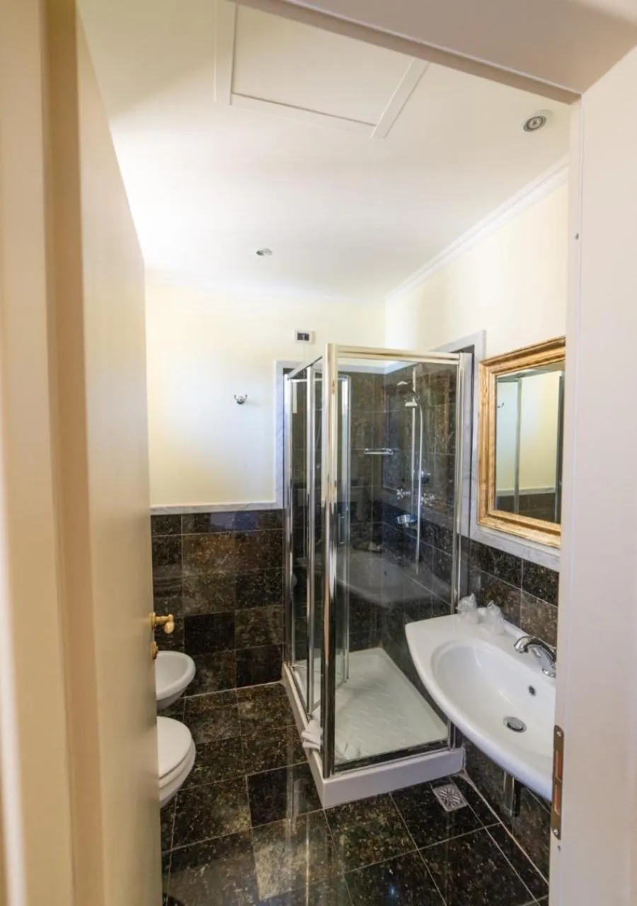 Bathroom in Villa Tuscolana