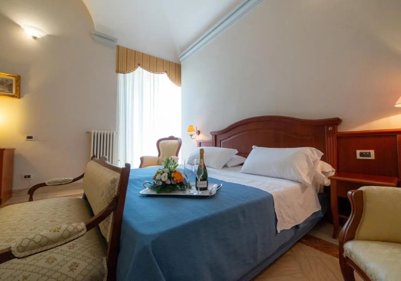 Bed in Villa Tuscolana