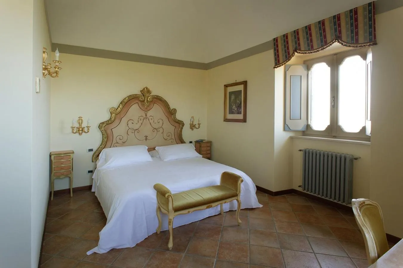 Bedroom, Bed in Villa Tuscolana