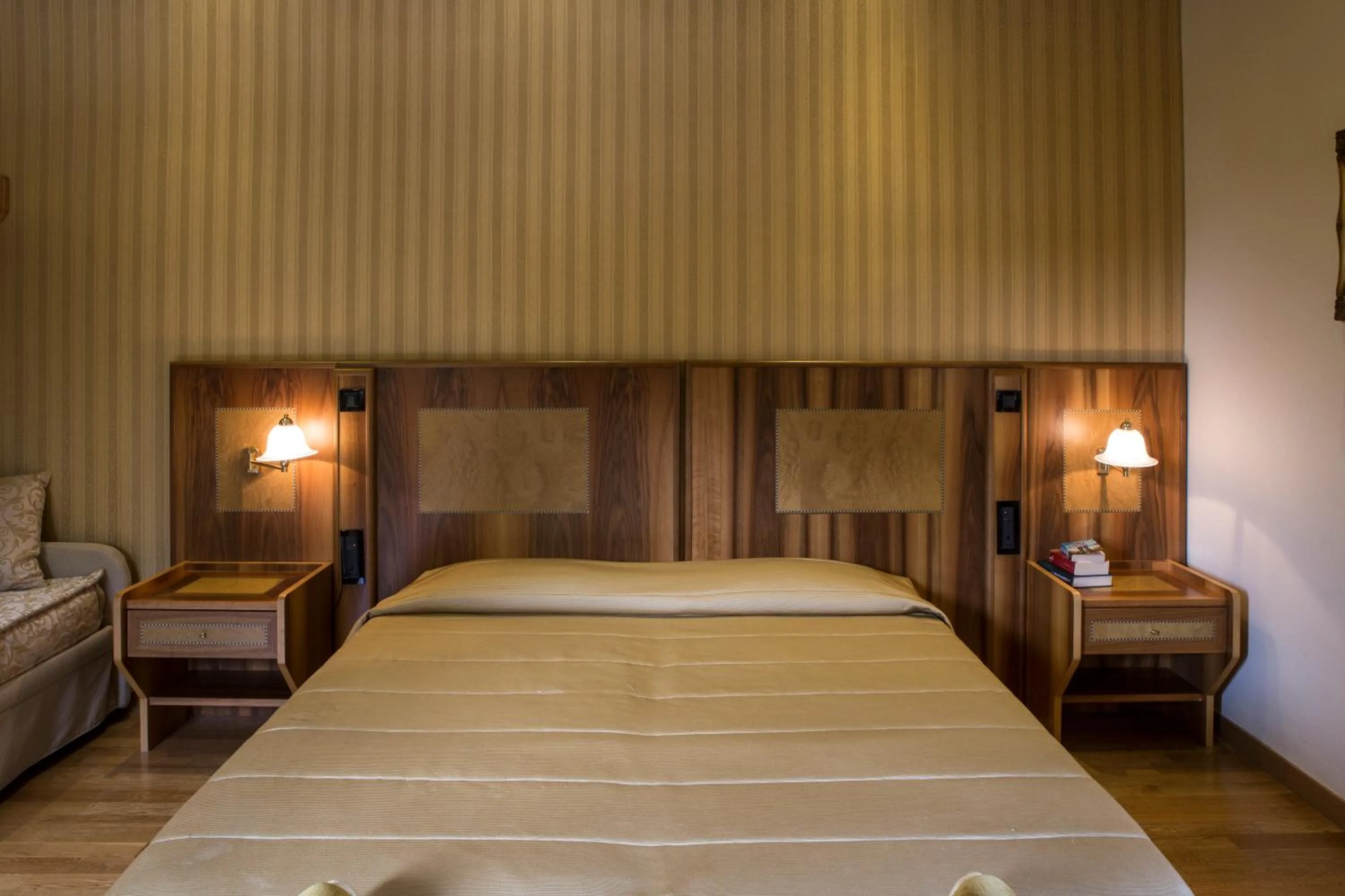 Bedroom, Bed in Villa Tuscolana