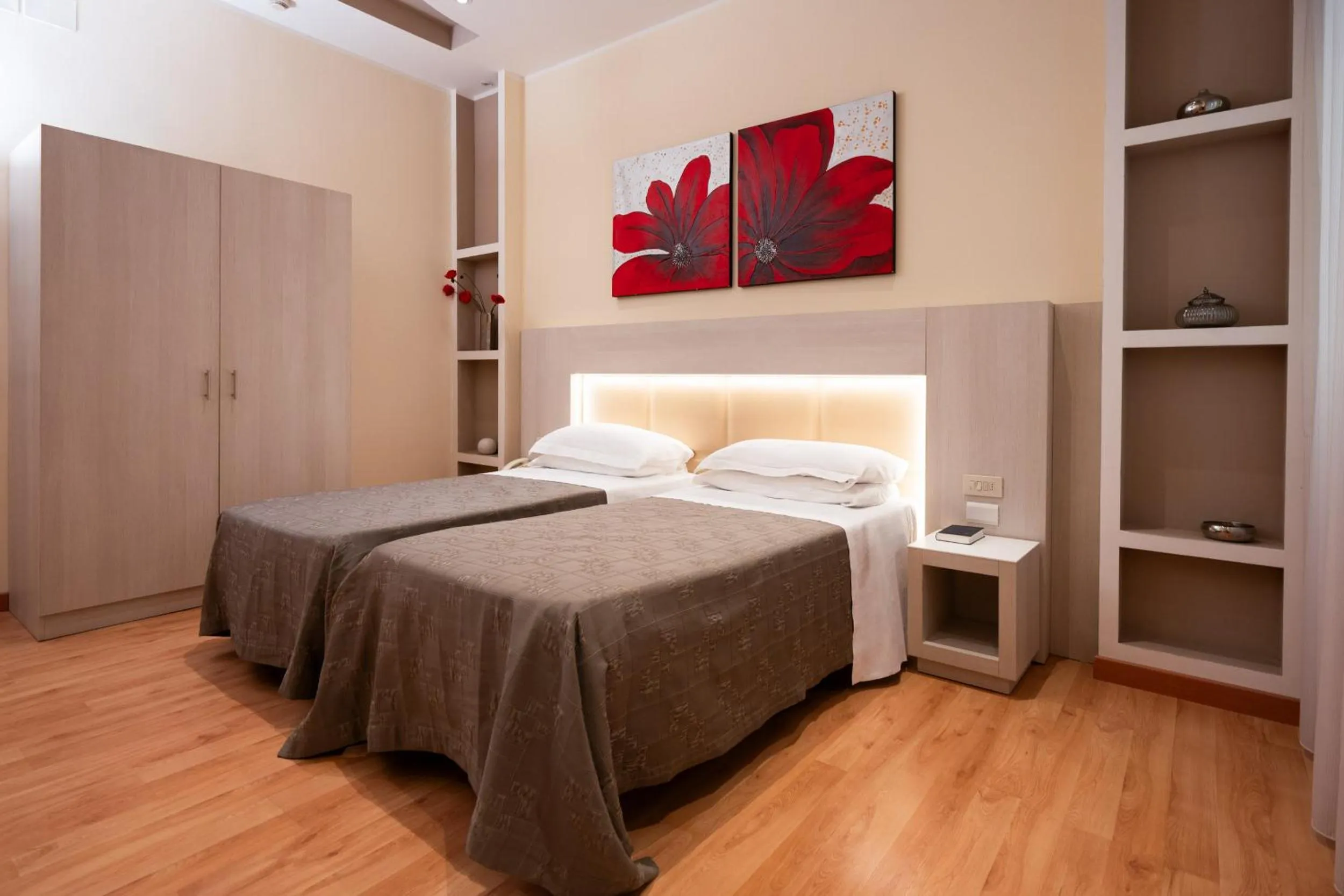 Bedroom, Bed in Hotel Olimpia