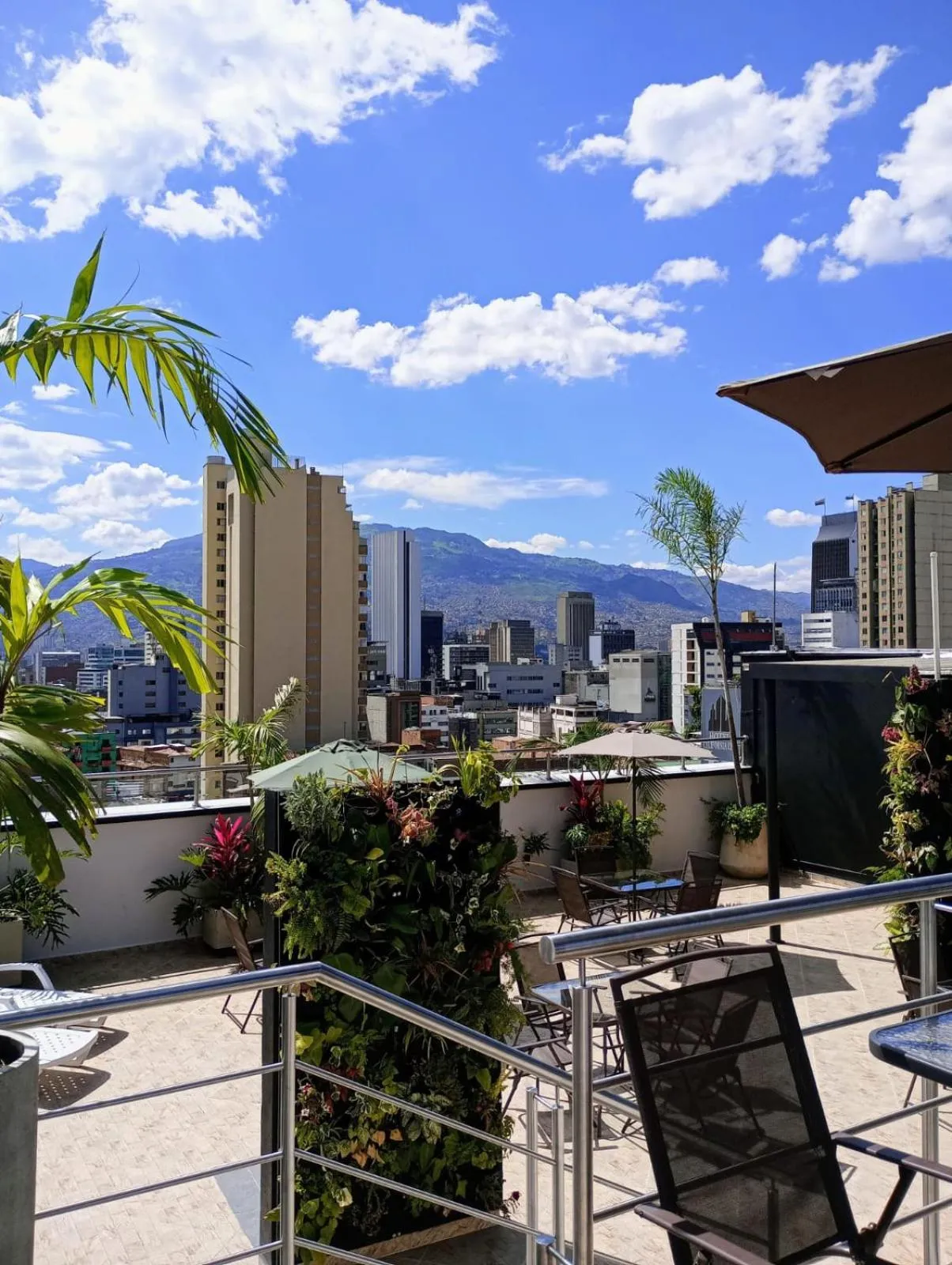 Swimming pool in Hotel California City
