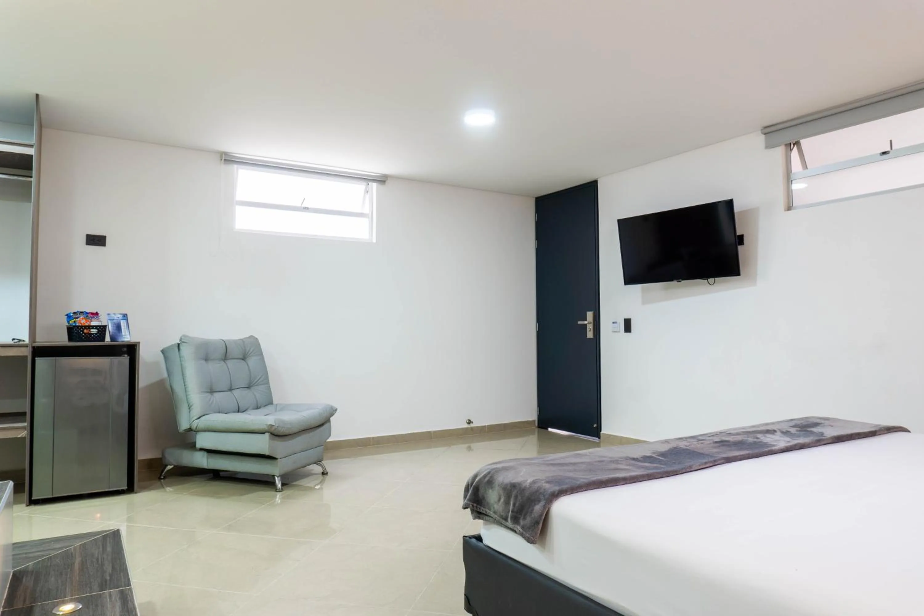 Bed in Hotel California City