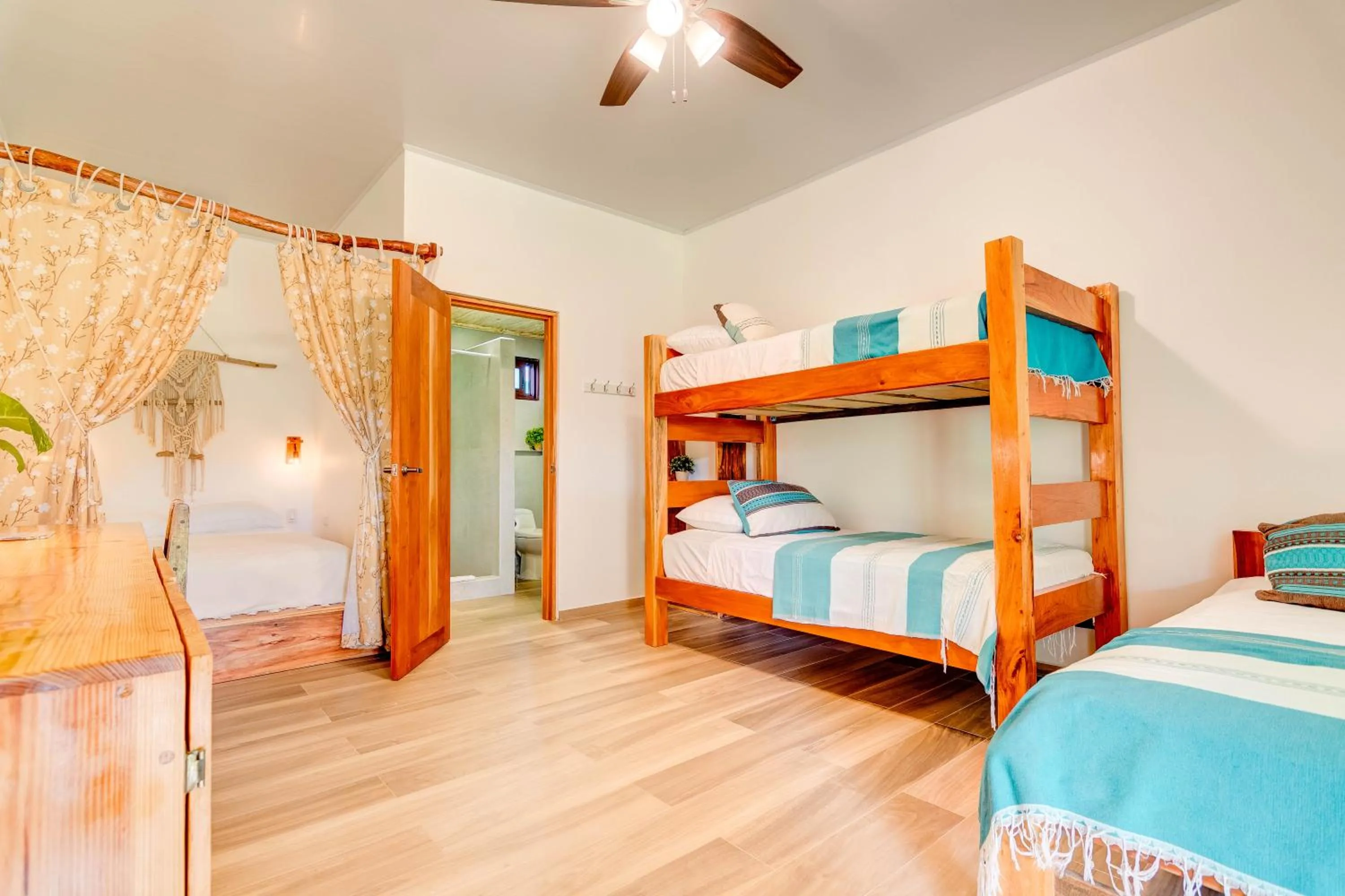 Bed in Beach Break Hotel & Surf Camp de Playa Venao