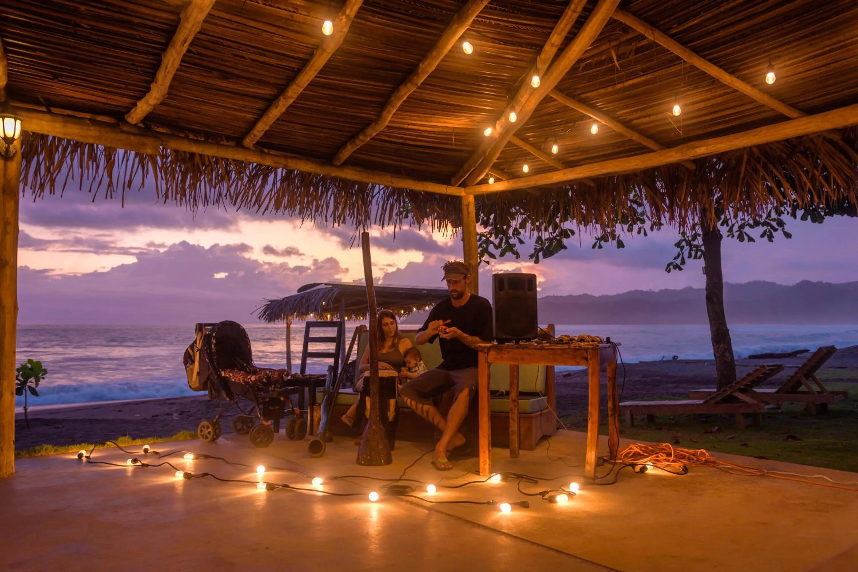 Karaoke in Beach Break Hotel & Surf Camp de Playa Venao