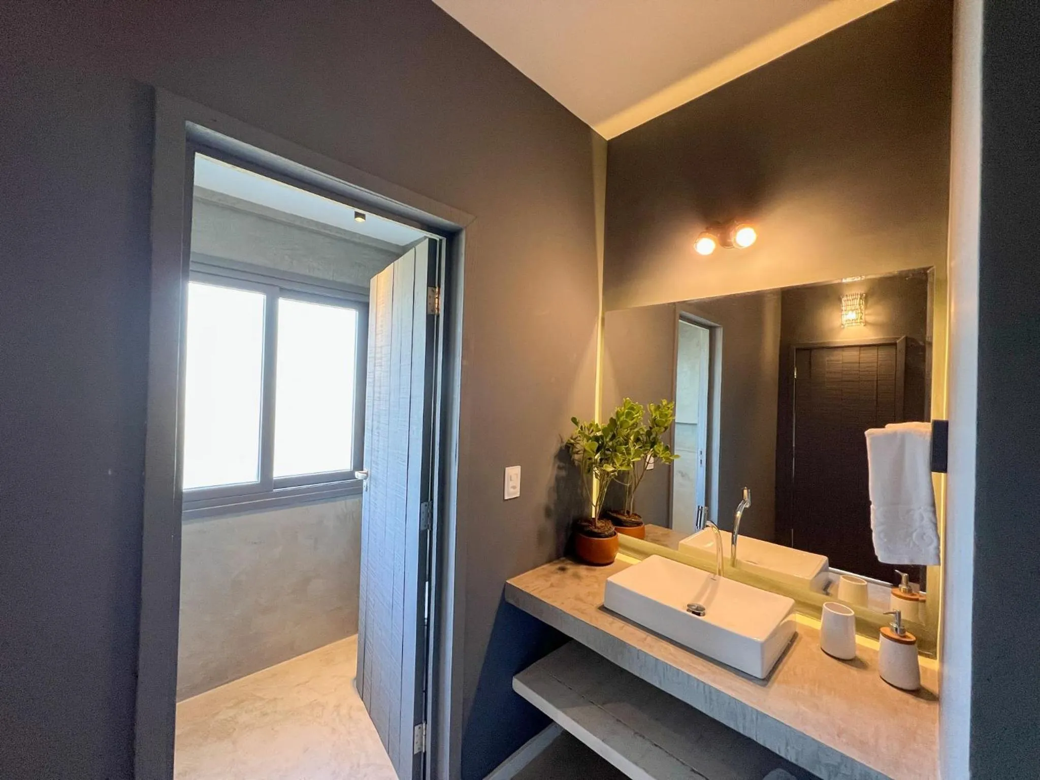 Toilet, Bed in Club de Mar Condo Hotel