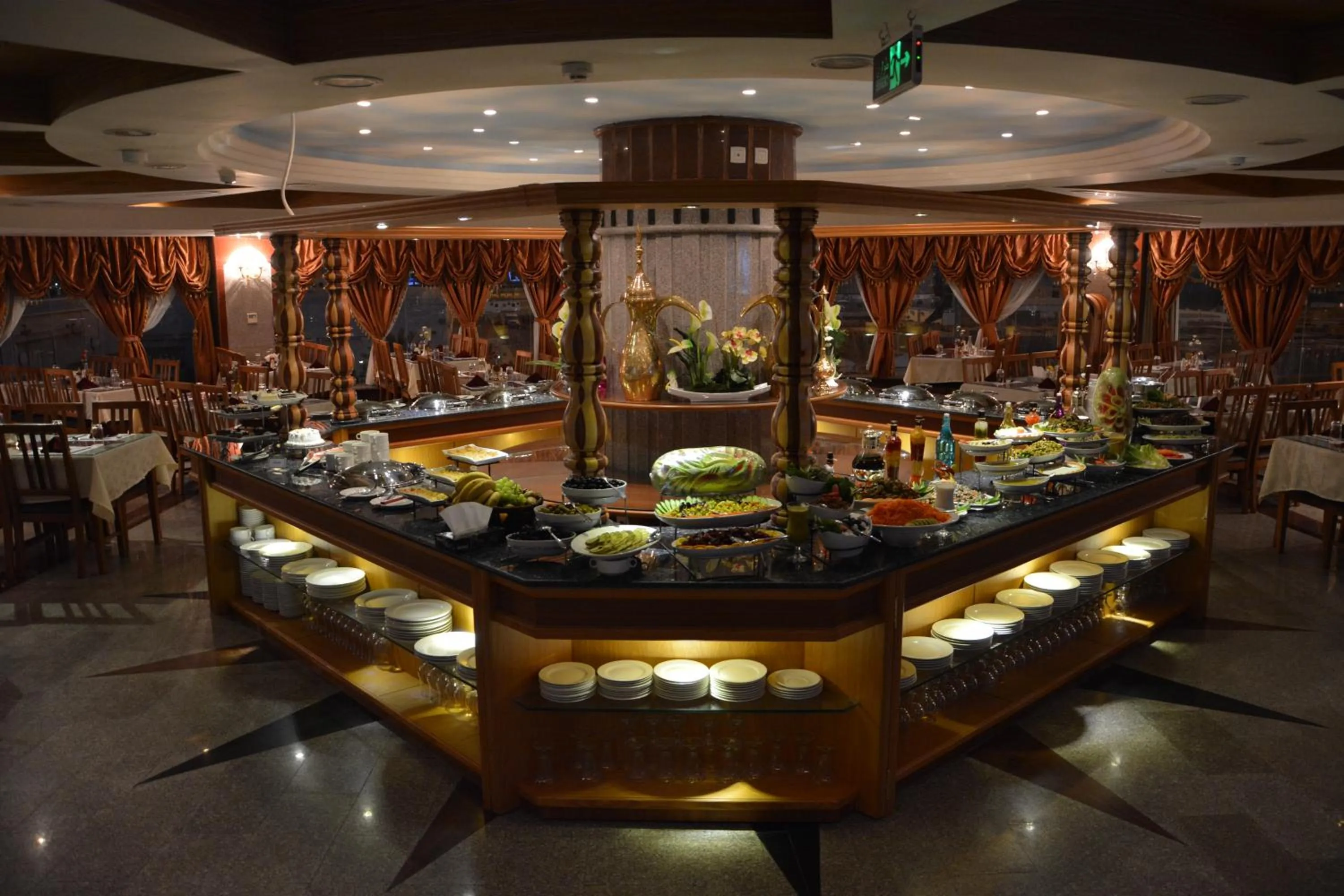 Dinner in Canary Beach Hotel