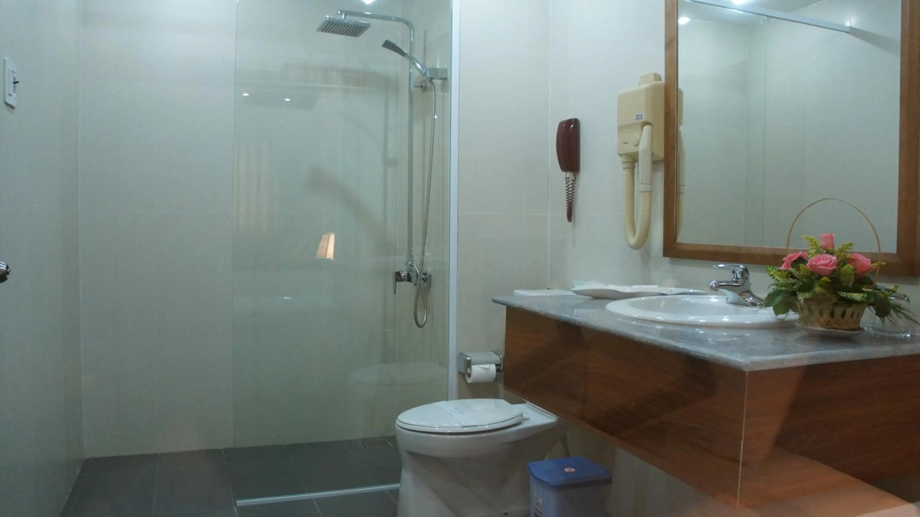Bathroom in Saigon Can Tho Hotel