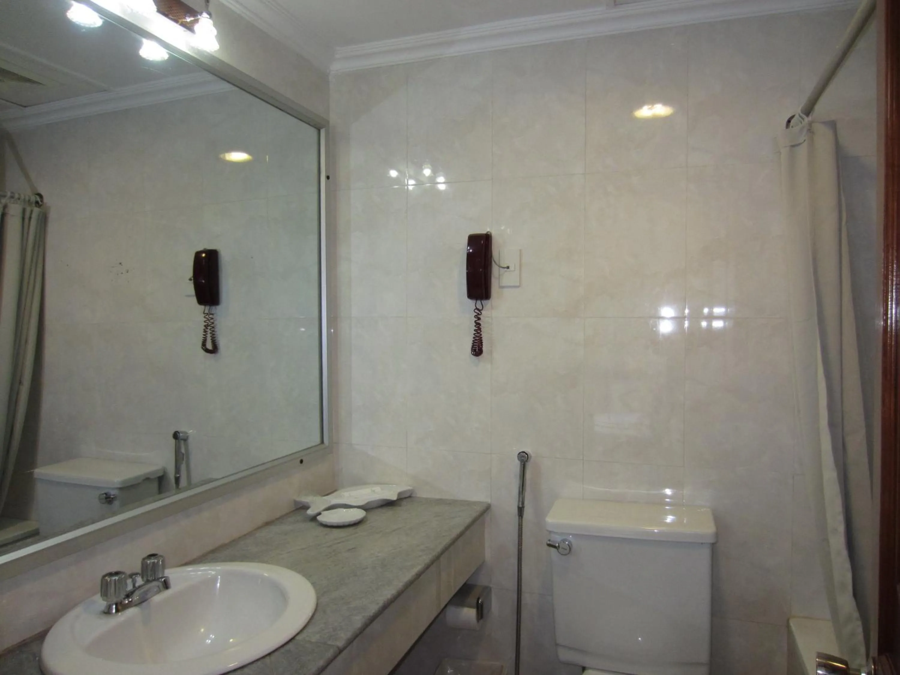 Bathroom in Saigon Can Tho Hotel