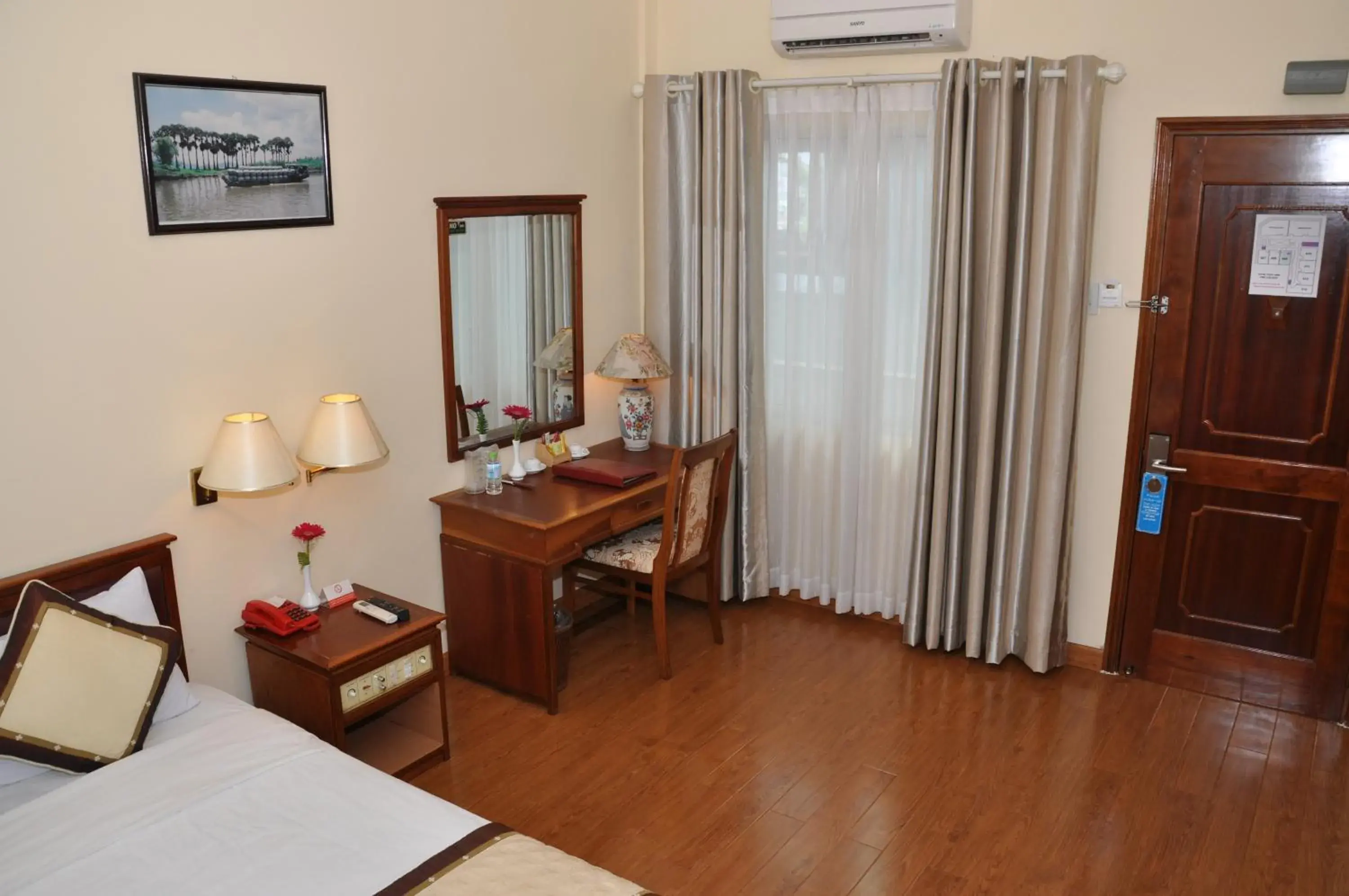 Senior Double Room in Saigon Can Tho Hotel Senior Double Room in Saigon Can Tho Hotel